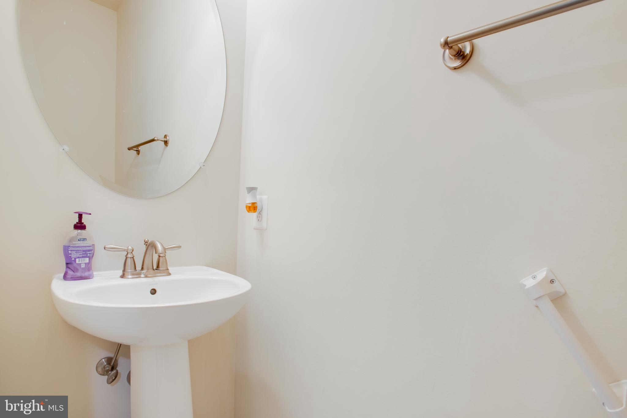 OAK KNOLL FARMS - Residential