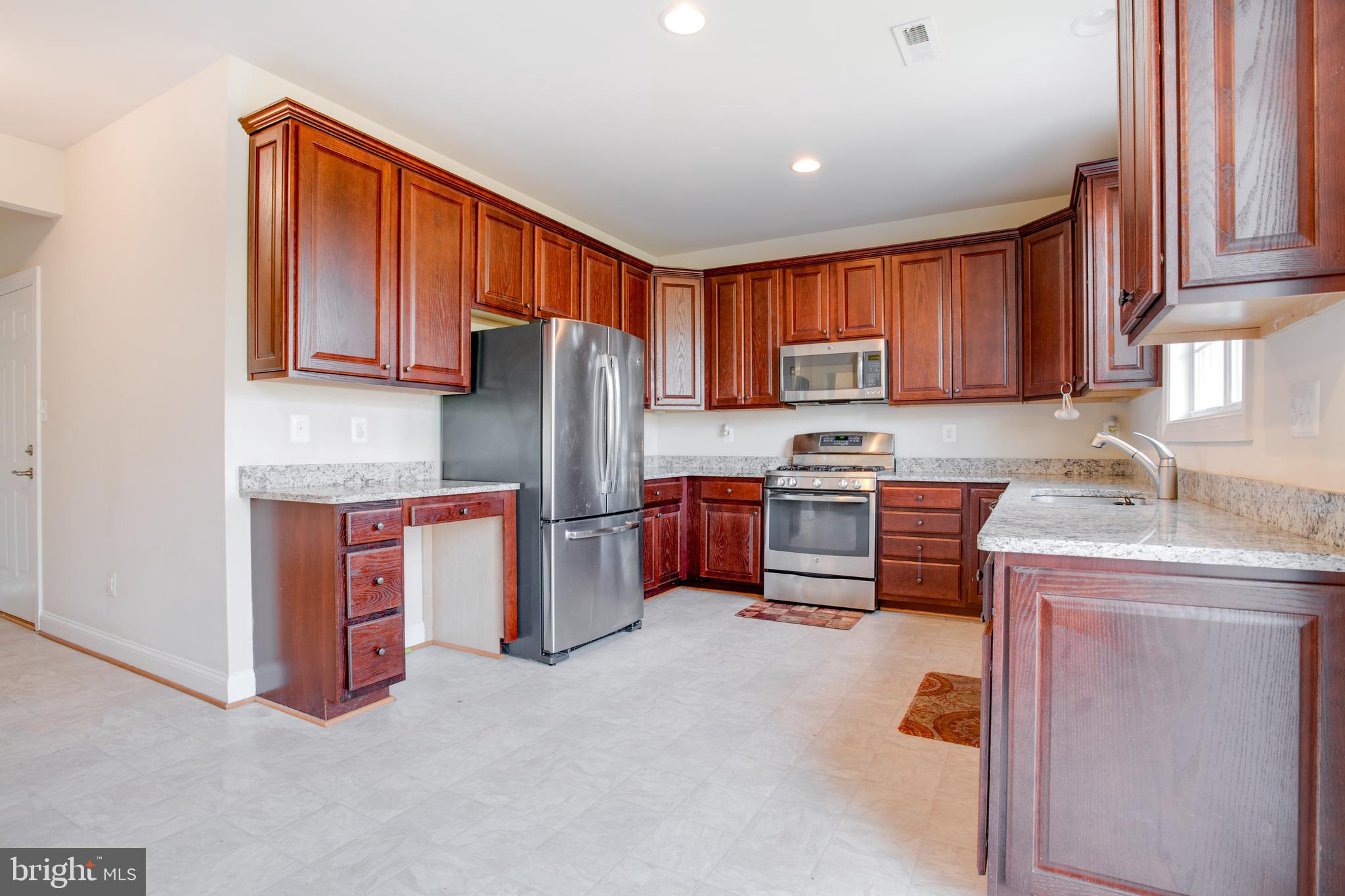 OAK KNOLL FARMS - Residential