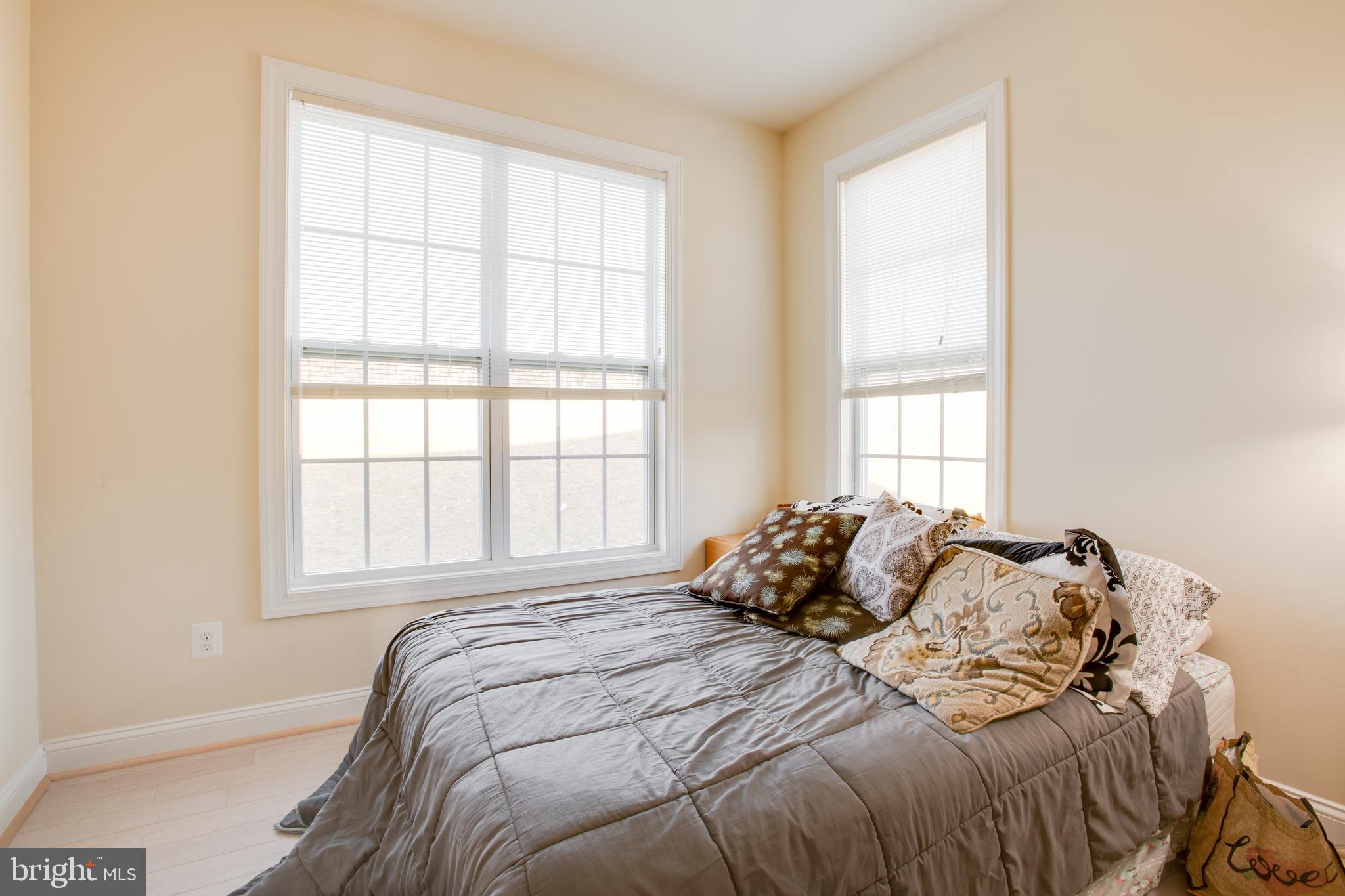 OAK KNOLL FARMS - Residential