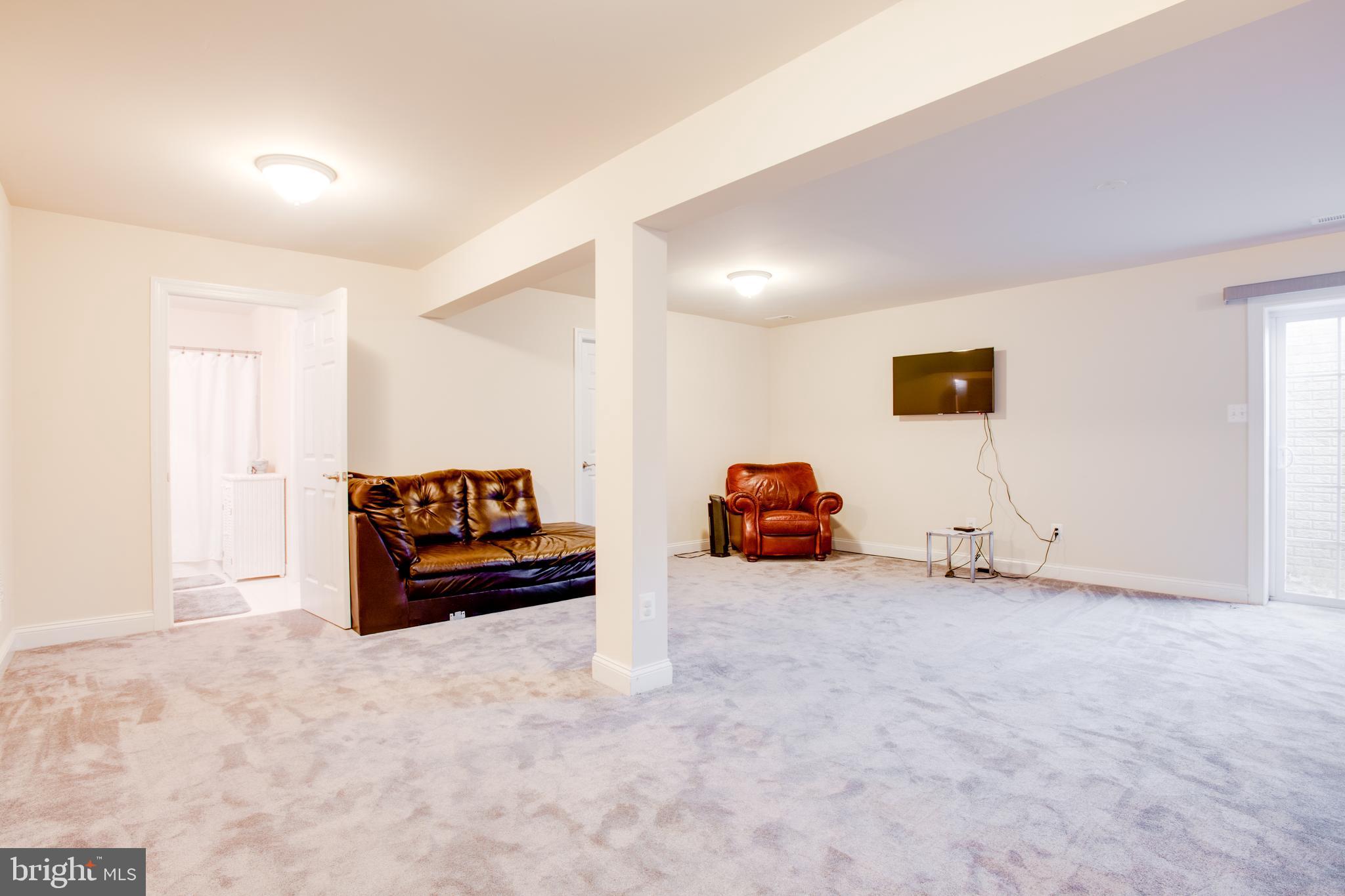 OAK KNOLL FARMS - Residential