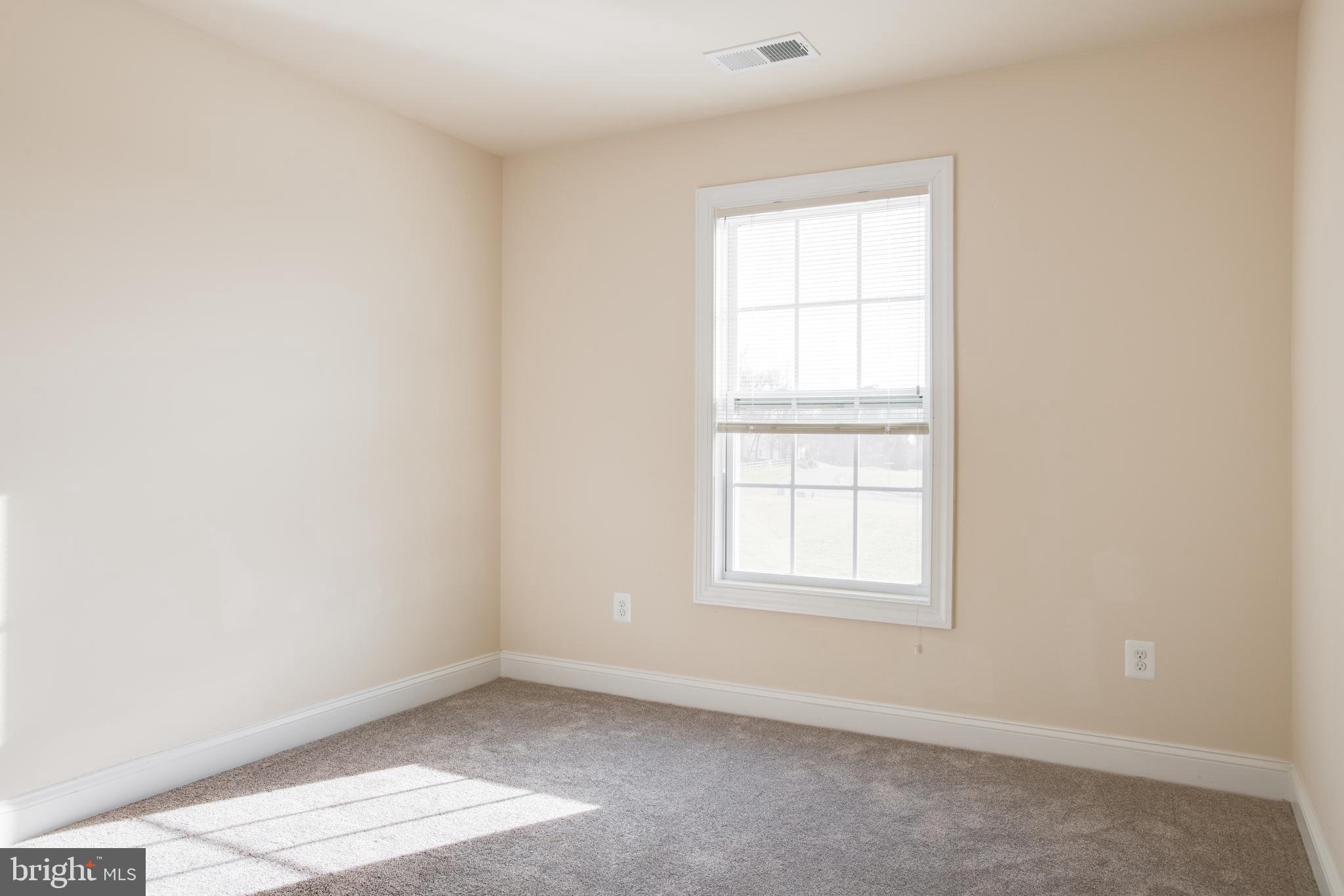 OAK KNOLL FARMS - Residential