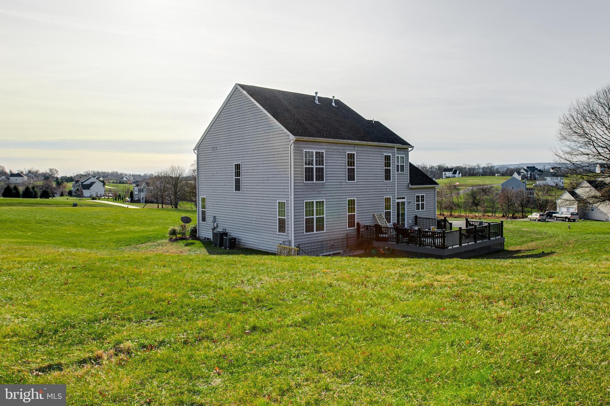 OAK KNOLL FARMS - Residential