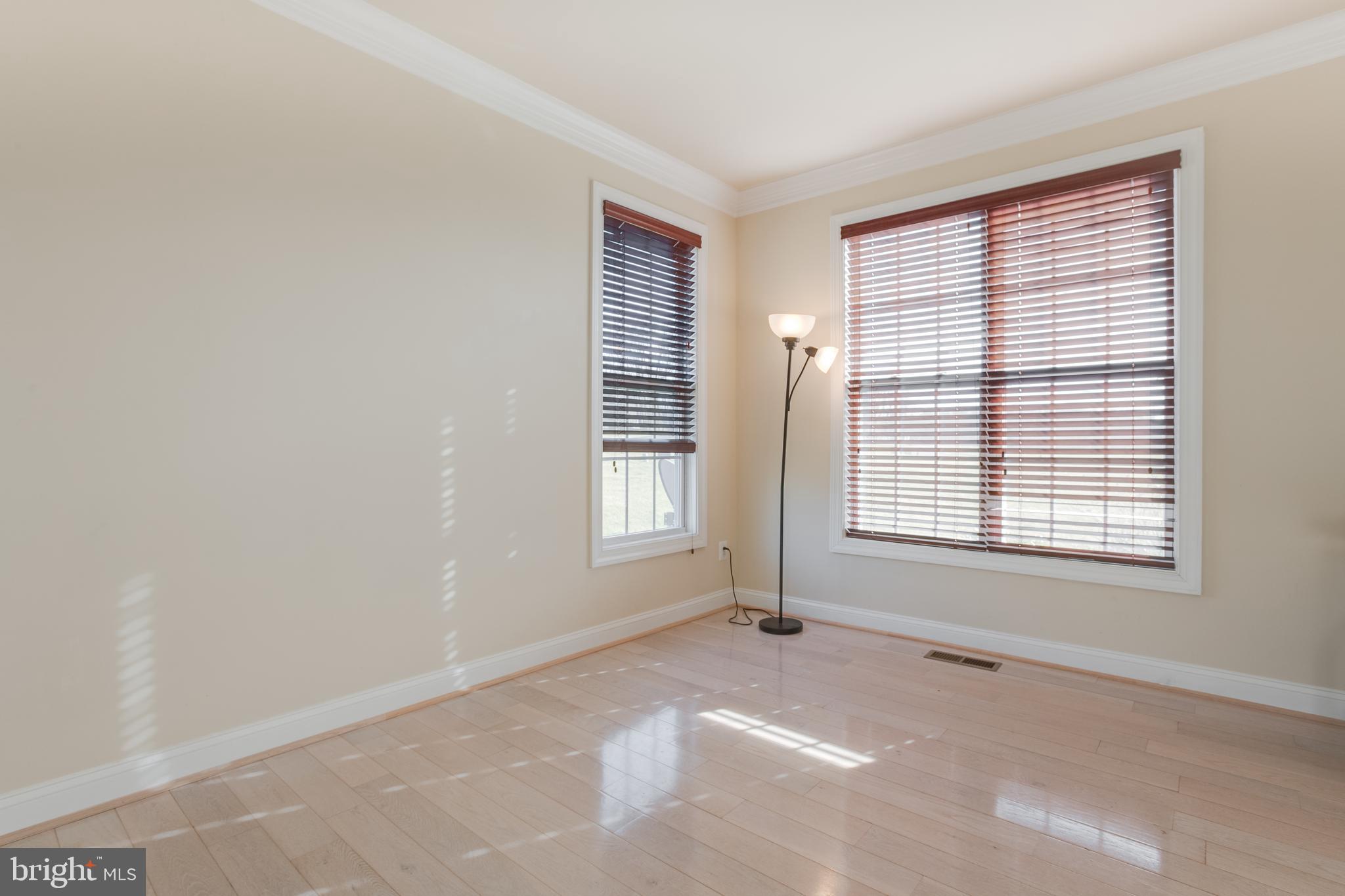 OAK KNOLL FARMS - Residential