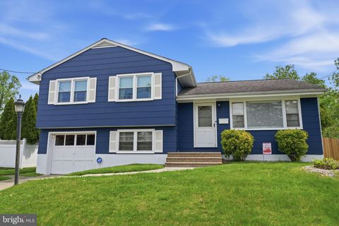 Homes For Sale - 22 Valley View Road<br/> HAMILTON, NJ 08620