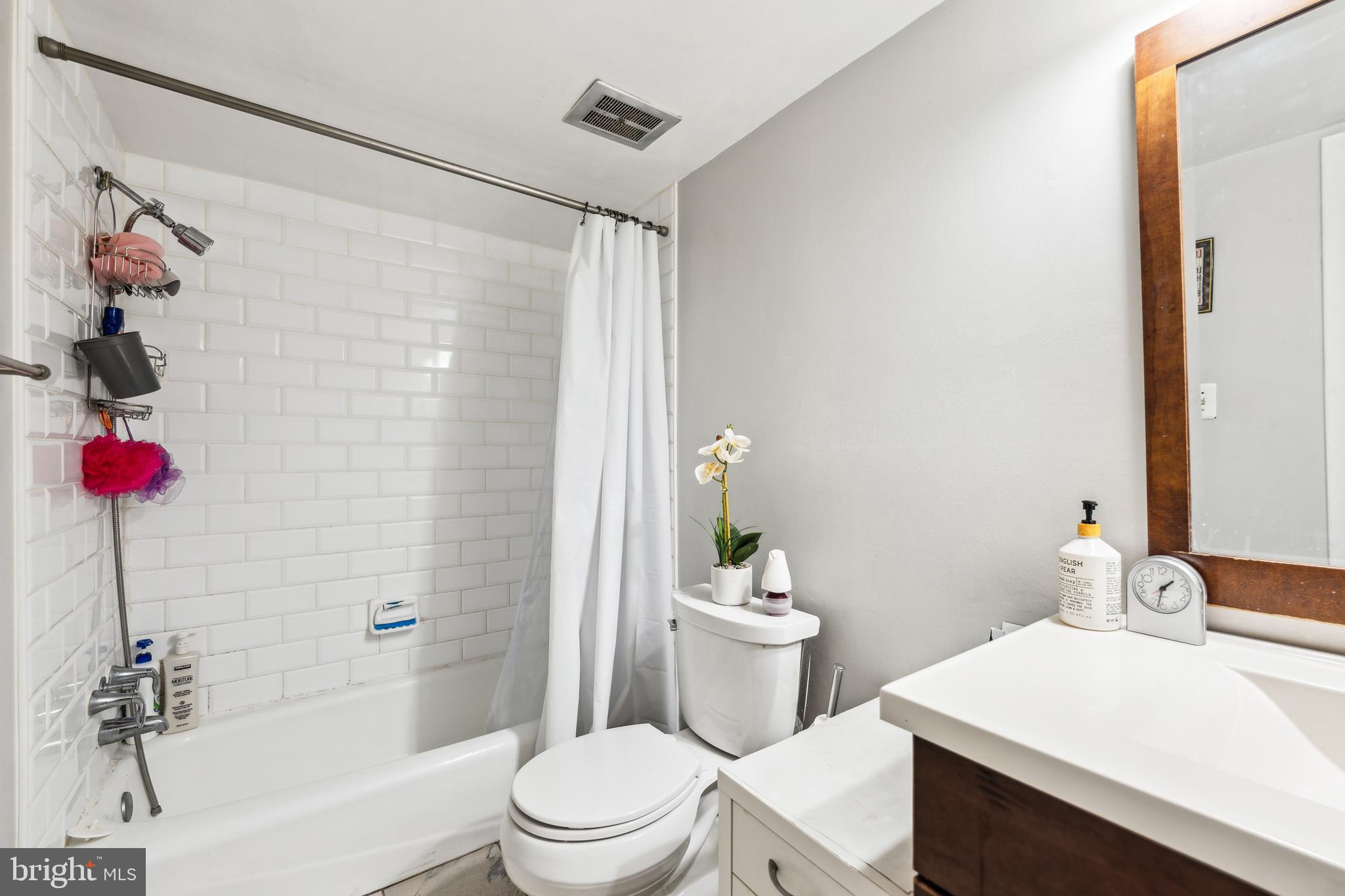 WALNUT GROVE - Residential