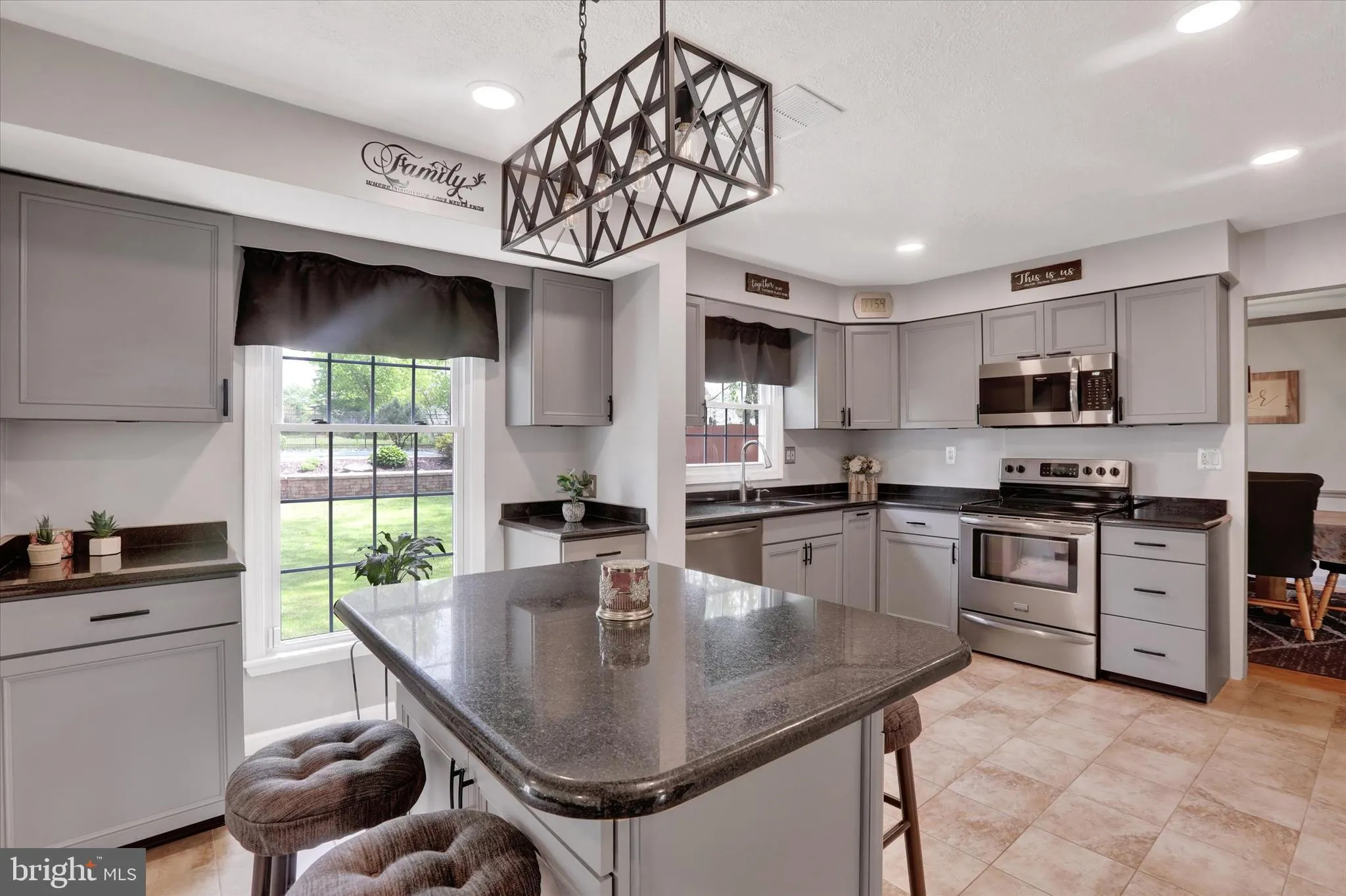 Langhorne, Pennsylvania 19047, United States, 4 Bedrooms Bedrooms, ,3 BathroomsBathrooms,Residential,Pending,131420