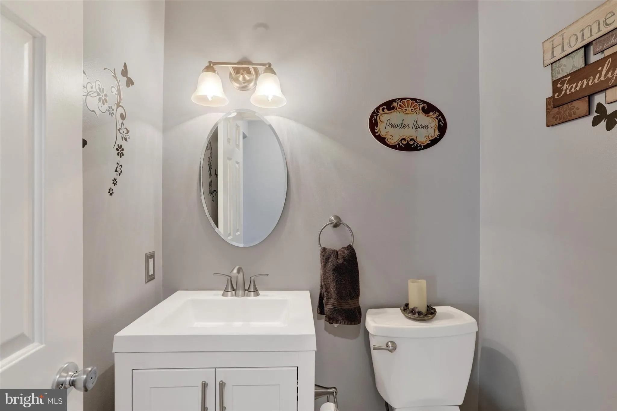 Langhorne, Pennsylvania 19047, United States, 4 Bedrooms Bedrooms, ,3 BathroomsBathrooms,Residential,Pending,131420