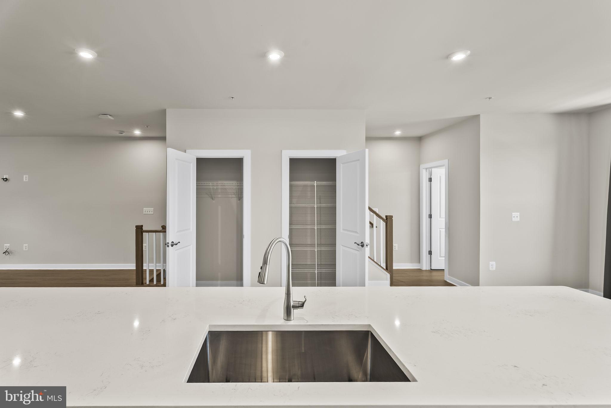 DULLES TECHNOLOGY - Residential Lease