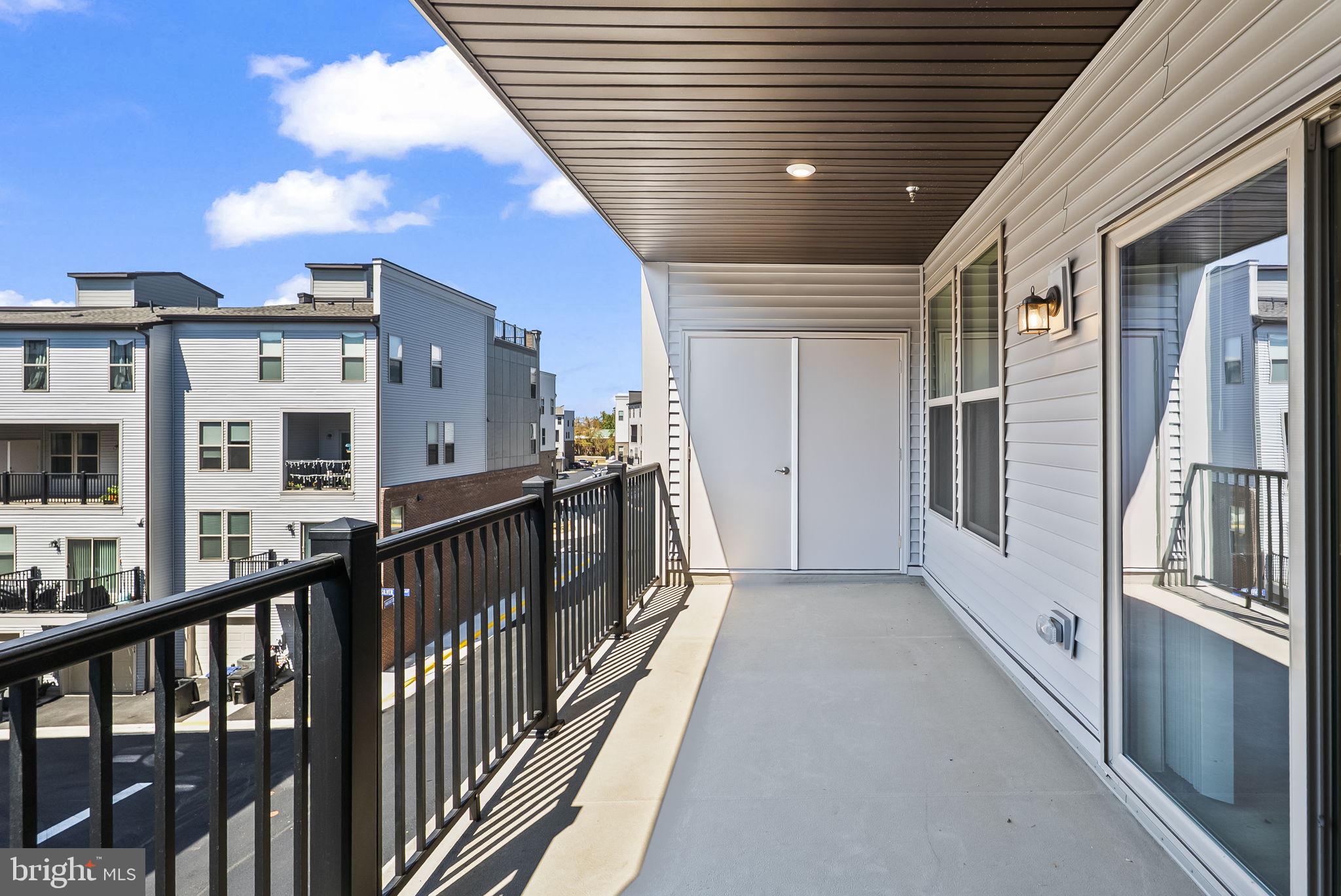 DULLES TECHNOLOGY - Residential Lease