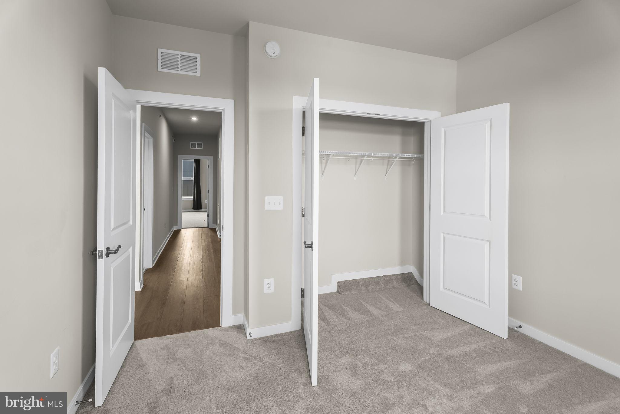 DULLES TECHNOLOGY - Residential Lease