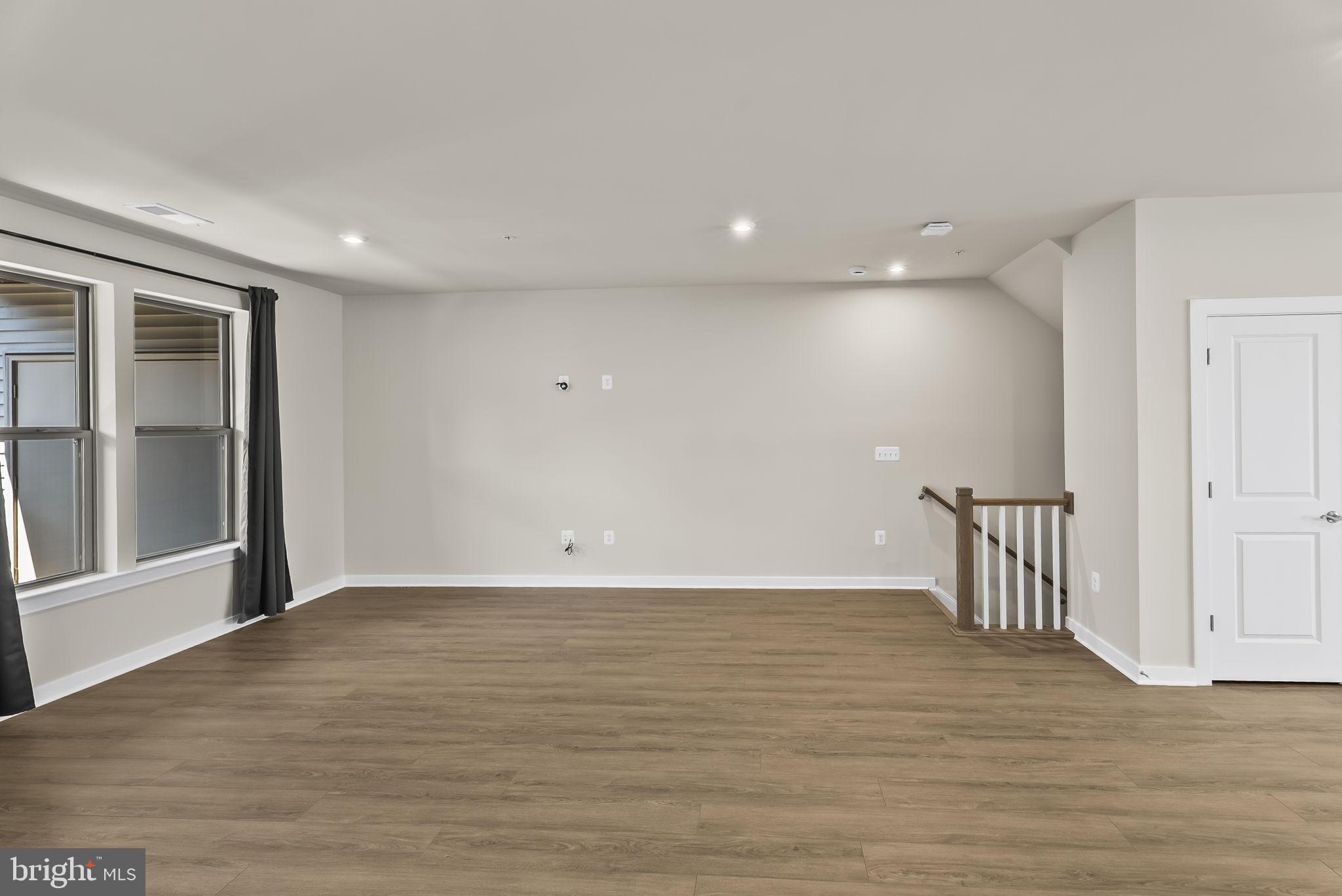 DULLES TECHNOLOGY - Residential Lease