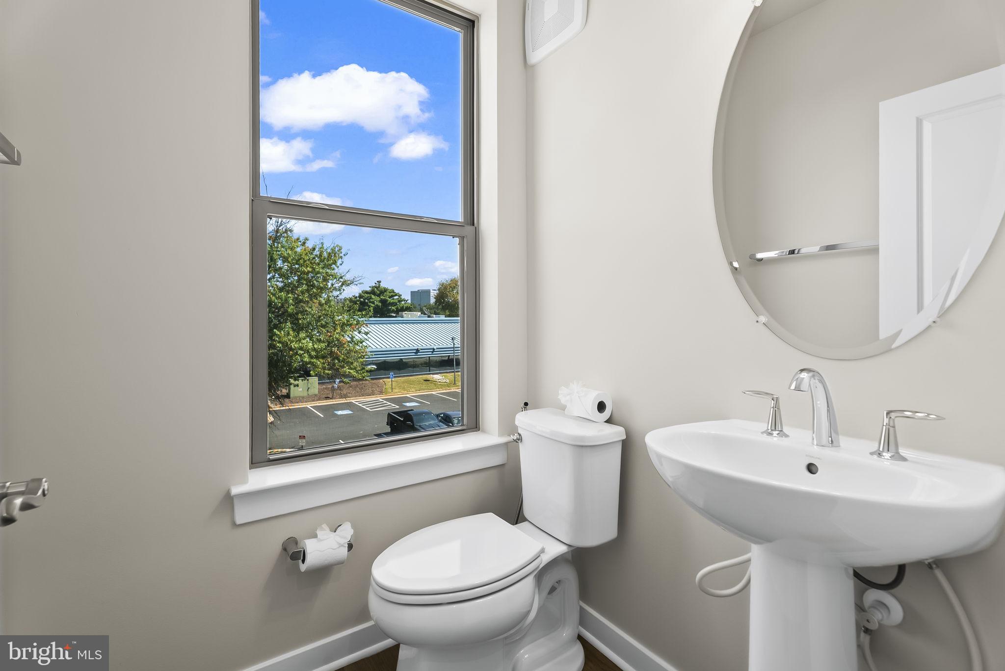 DULLES TECHNOLOGY - Residential Lease