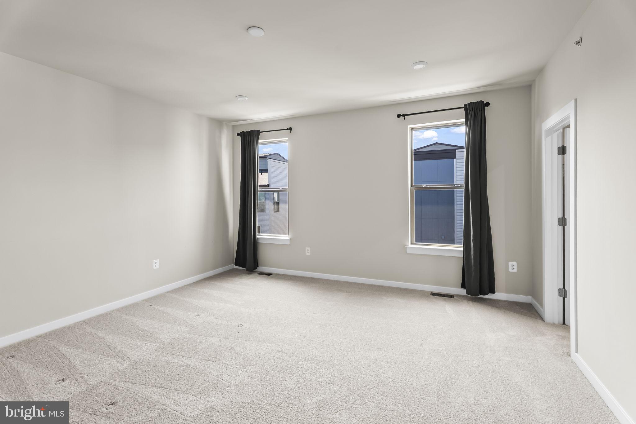 DULLES TECHNOLOGY - Residential Lease