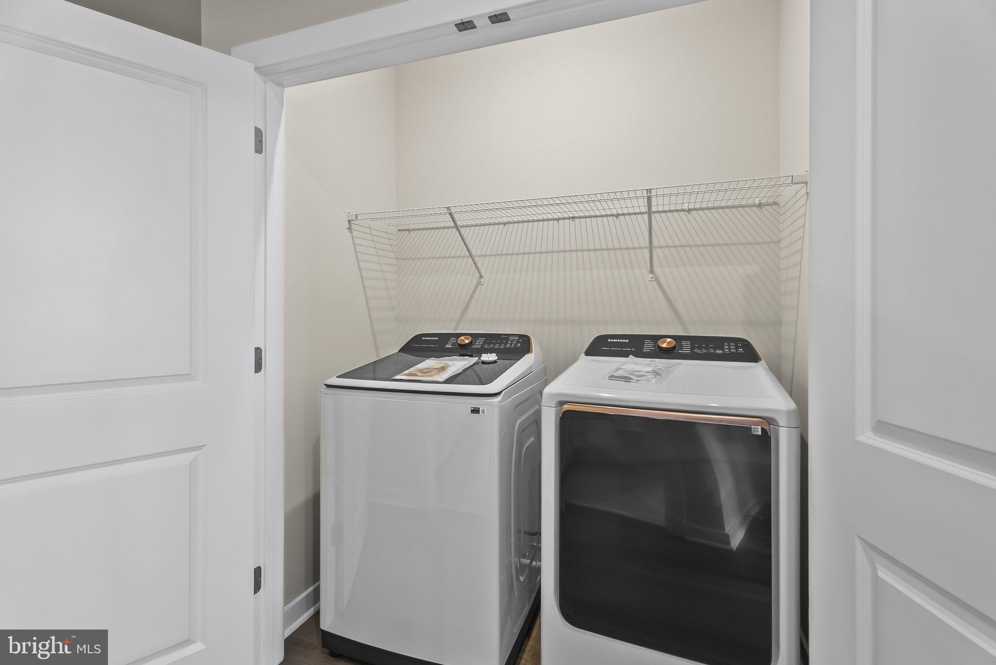 DULLES TECHNOLOGY - Residential Lease