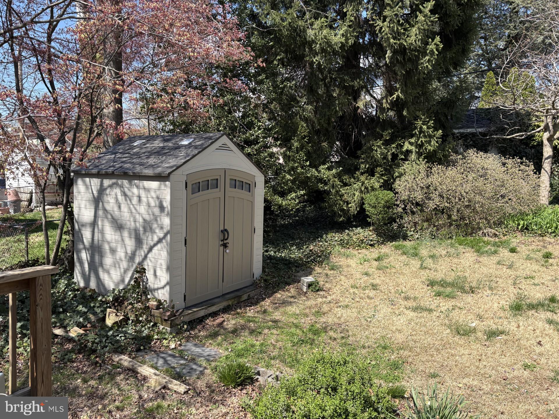 HILLCREST - Residential