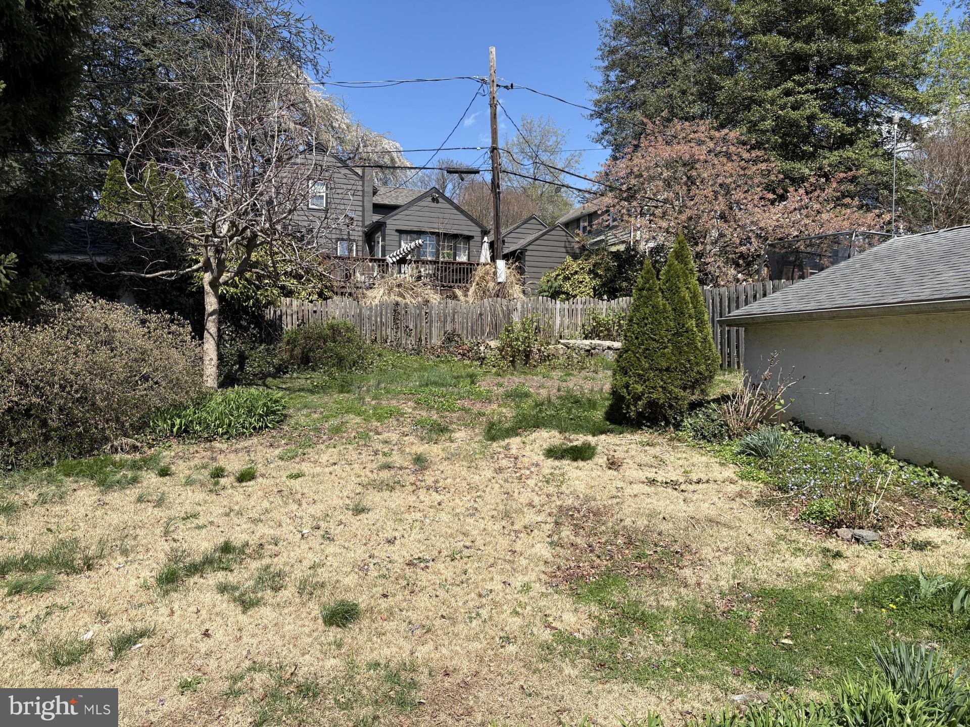 HILLCREST - Residential