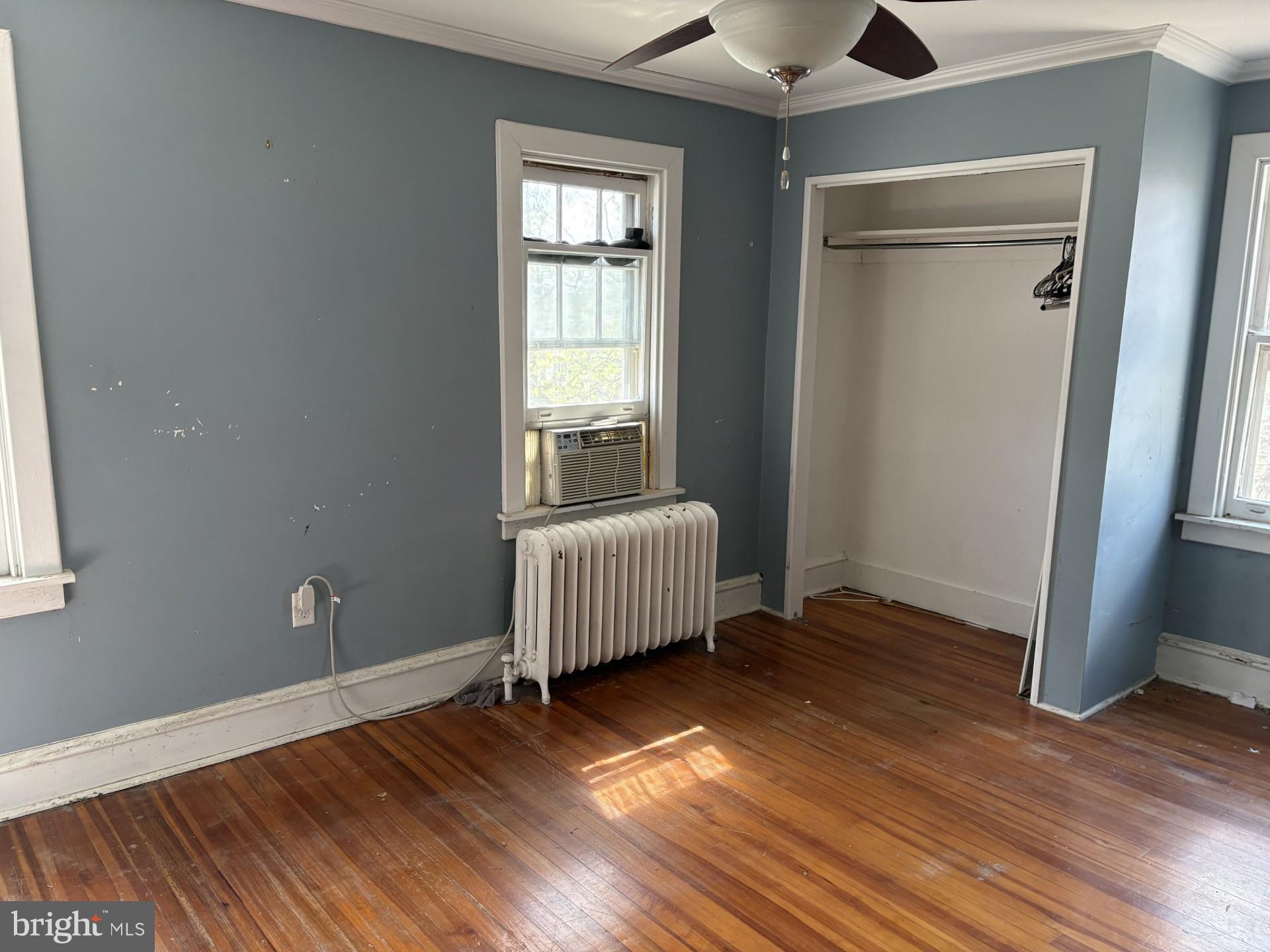 HILLCREST - Residential