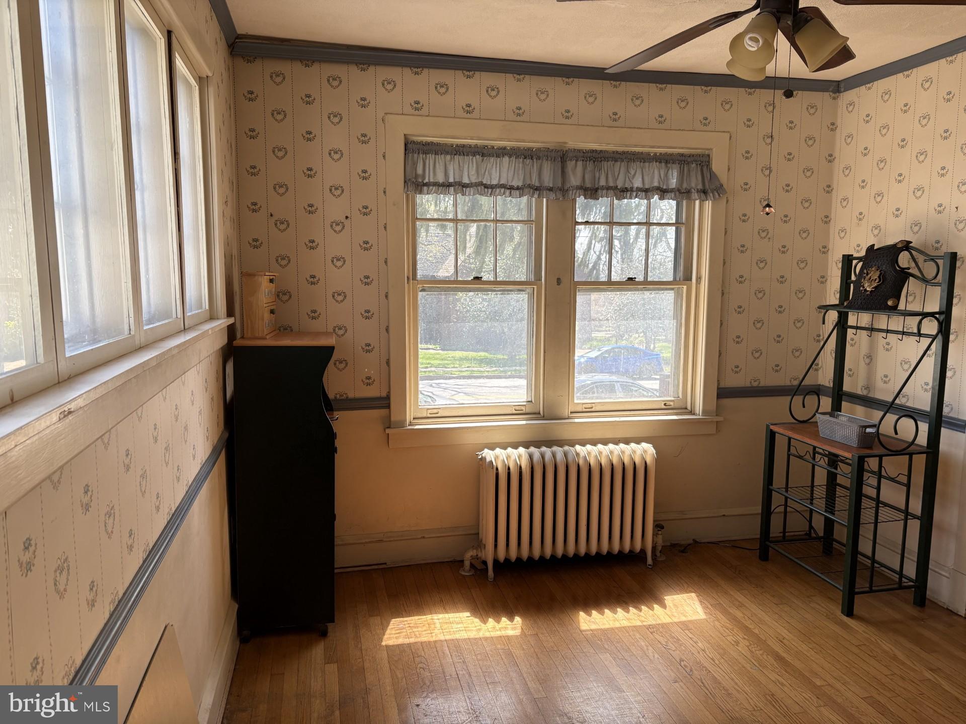 HILLCREST - Residential