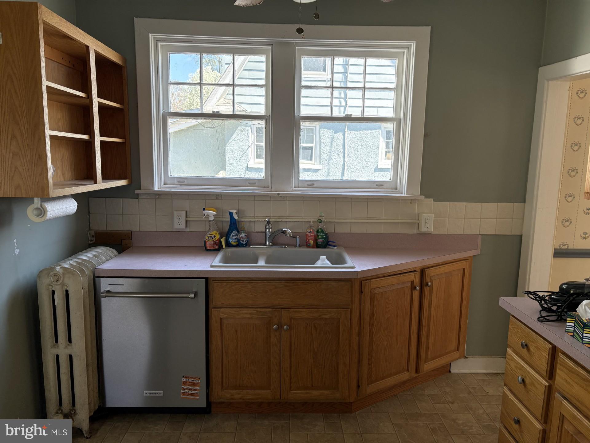 HILLCREST - Residential