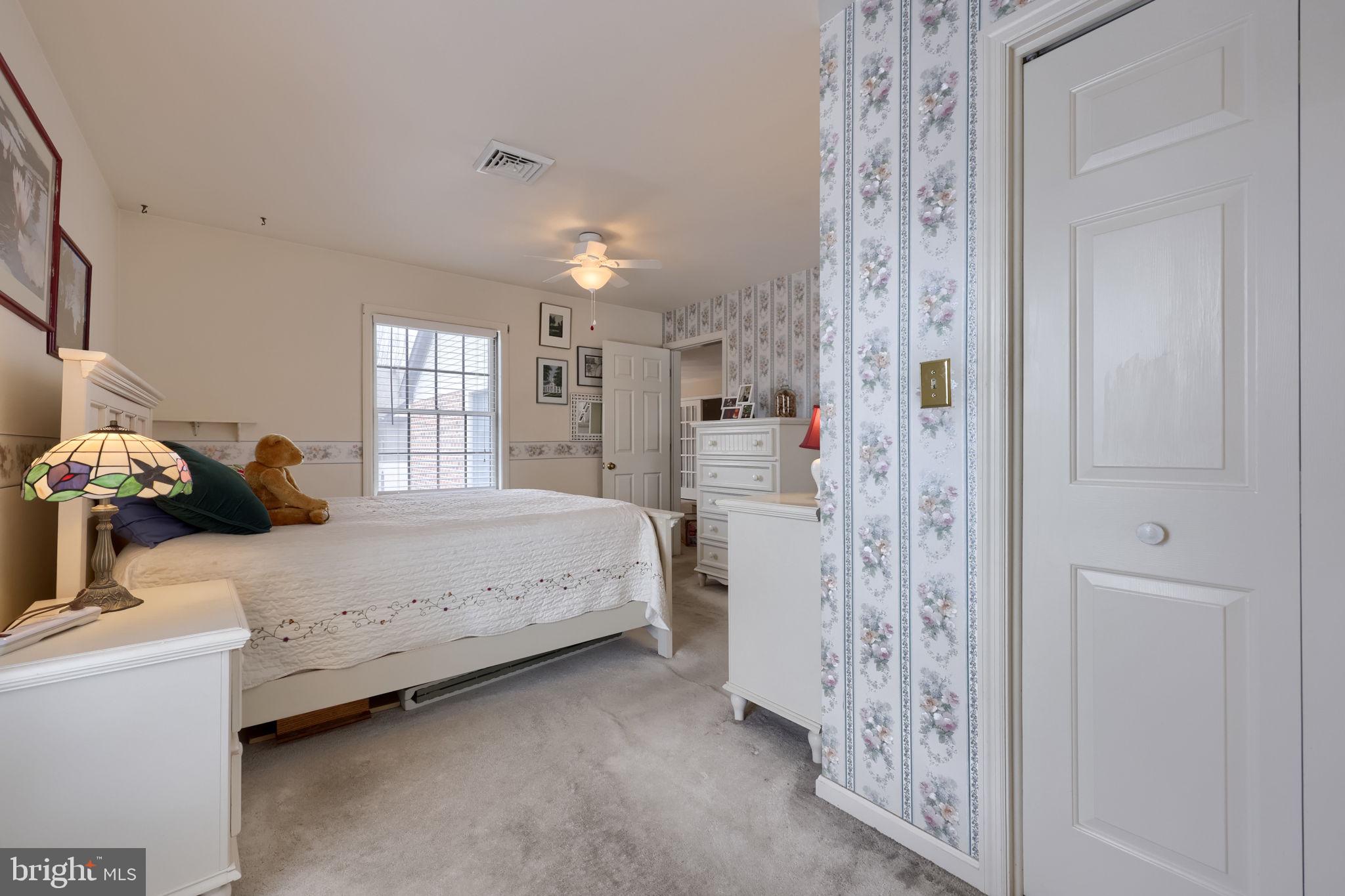 WINDSOR GARDENS - Residential