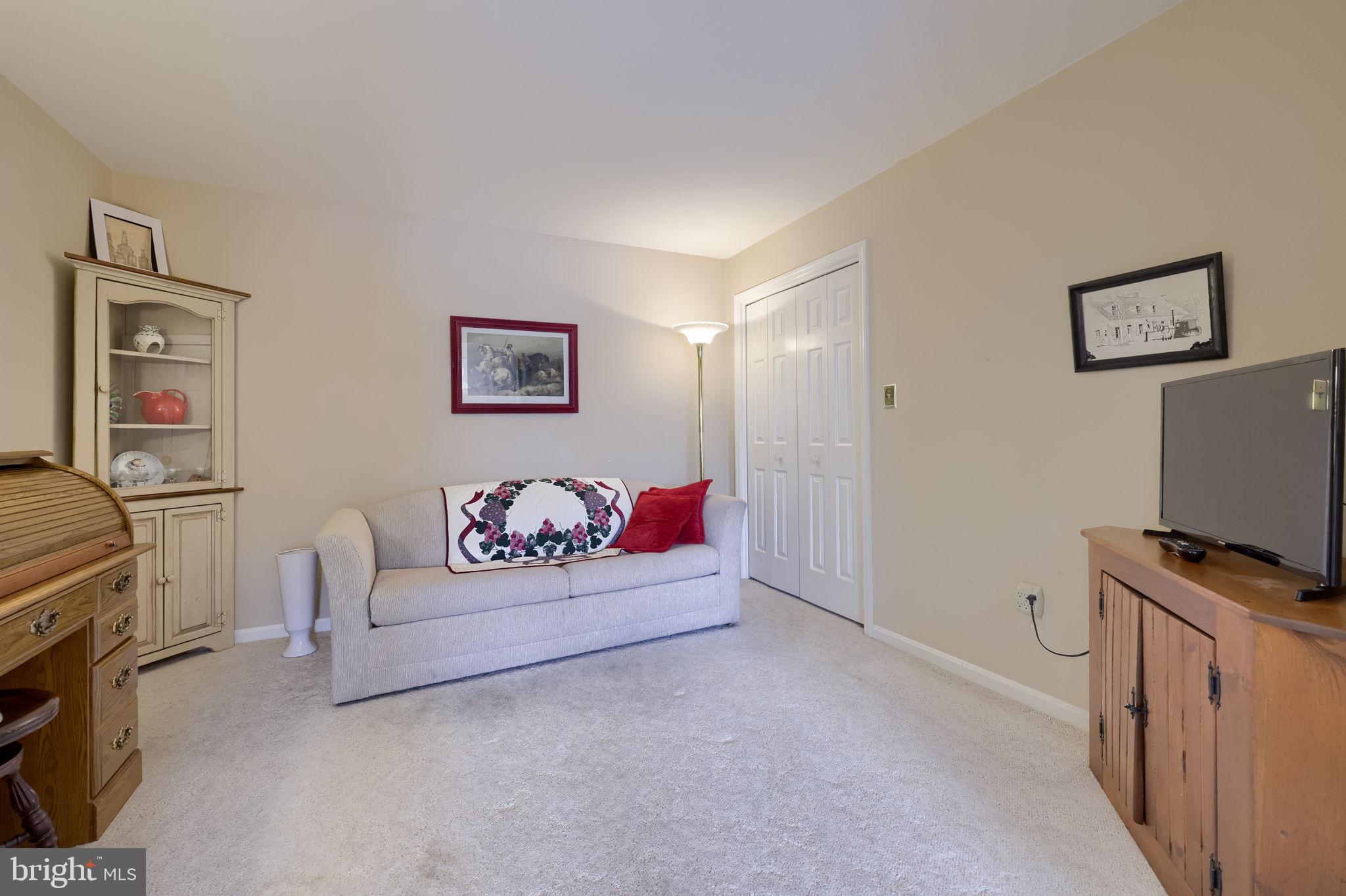 WINDSOR GARDENS - Residential