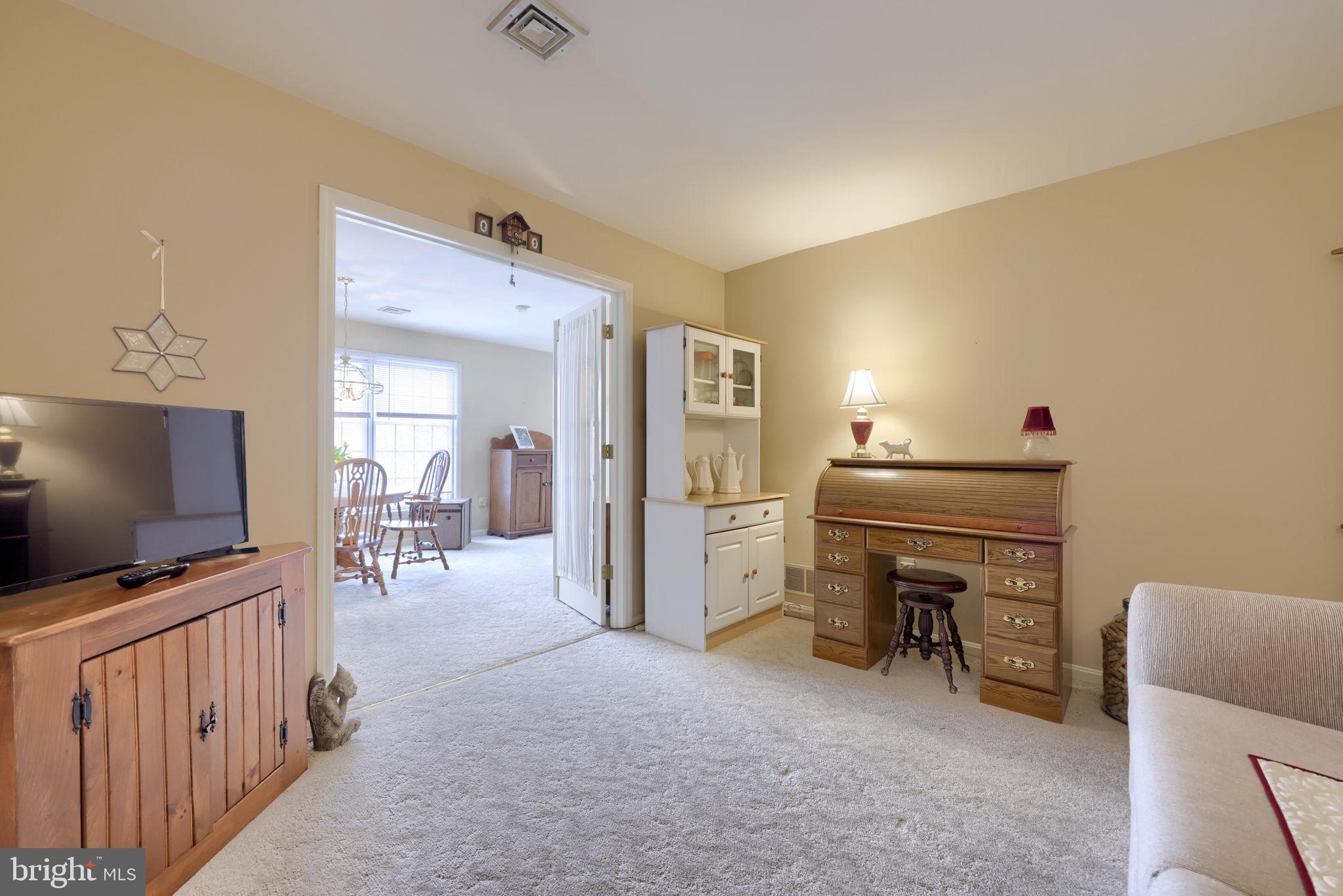 WINDSOR GARDENS - Residential