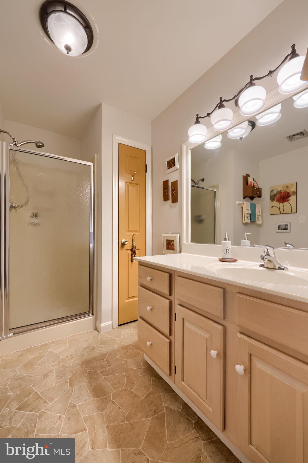 WINDSOR GARDENS - Residential