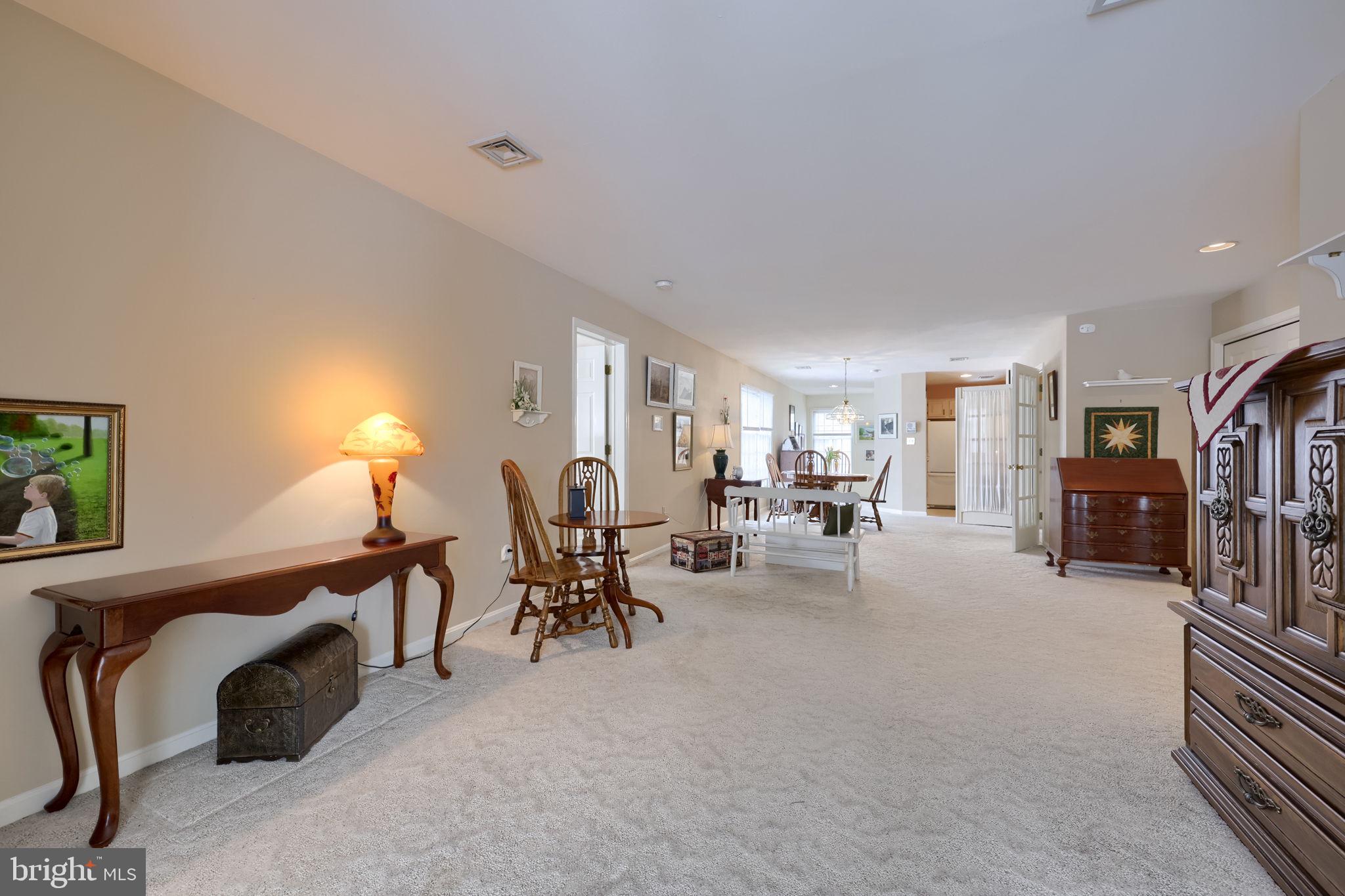 WINDSOR GARDENS - Residential