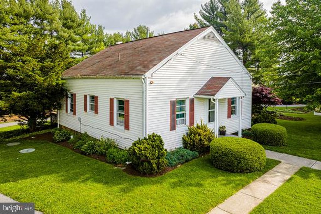 Photo of 1525 MILLPORT RD, LANCASTER, PA 17602 (MLS # PALA2035590)