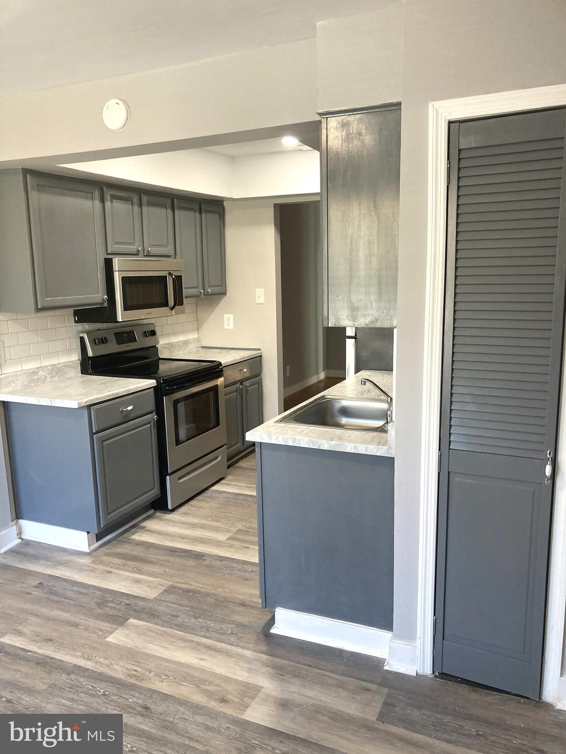 PRINCE PL AT NORTHAMPTOM - Residential Lease