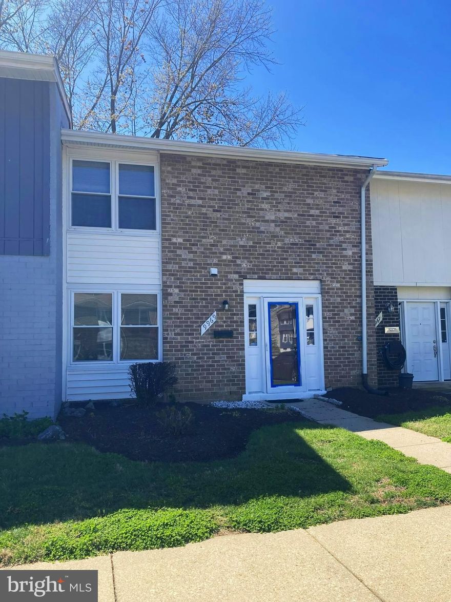 Newly Renovated 2 Lvl 3BR TH with rear fenced in yard, deck, and plenty of storage.  Fresh Paint and new carpet in BR's, HW Floors in living room, Master Bath with double vanity sinks.  Eat- In Kitchen equipped with new stainless steel appliances.  Home is located in a convenient location with close proximity to plenty of dinning options.  Strong Rental History and Good Credit Required.  Sorry No Pets. Min Income Req of $75K Annually