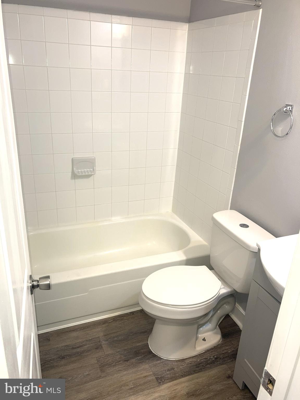 PRINCE PL AT NORTHAMPTOM - Residential Lease