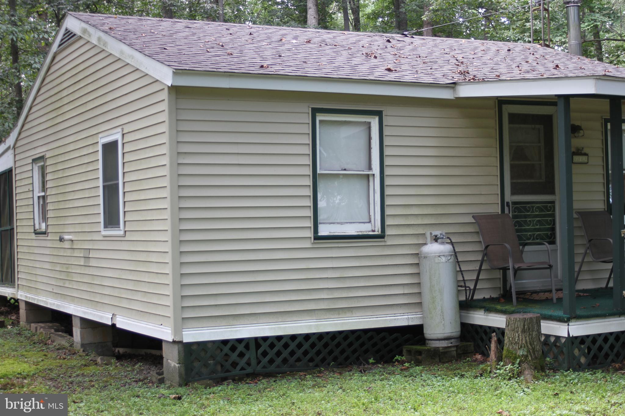 215 WOLFGANG LANE