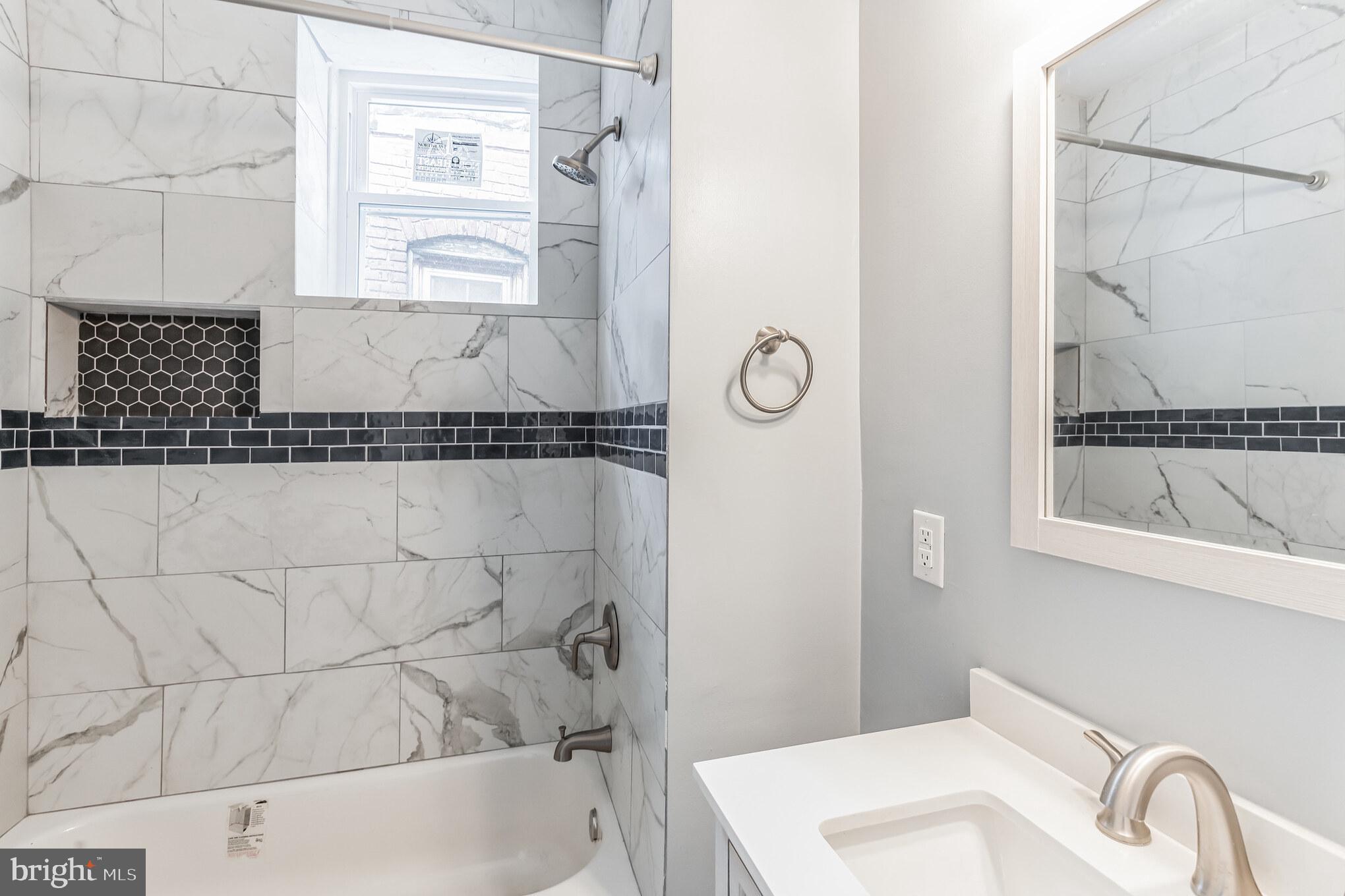 LEXINGTON - Residential Lease