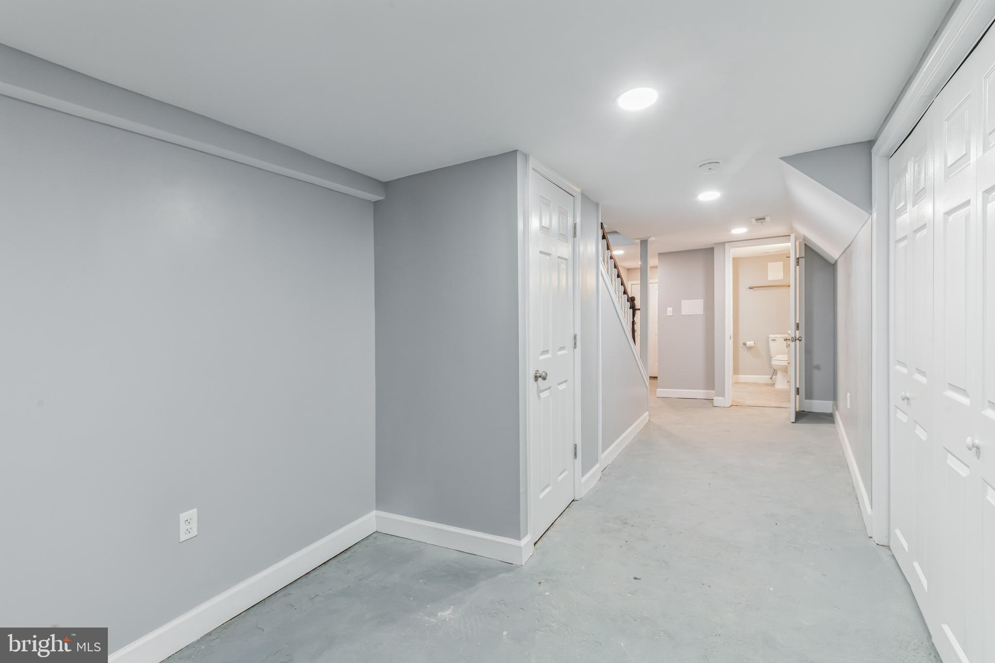 LEXINGTON - Residential Lease