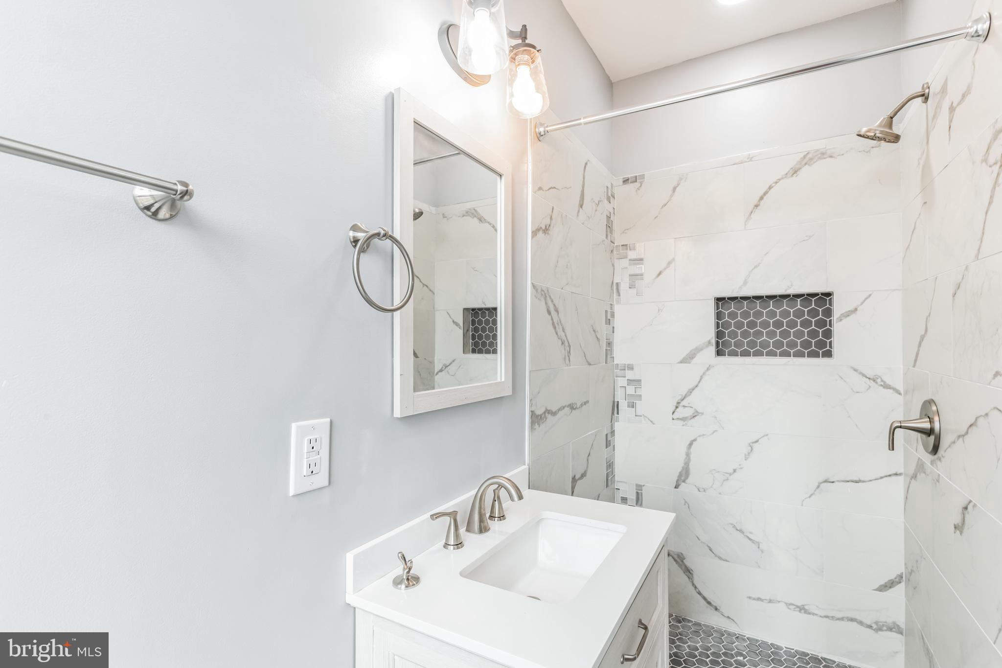 LEXINGTON - Residential Lease