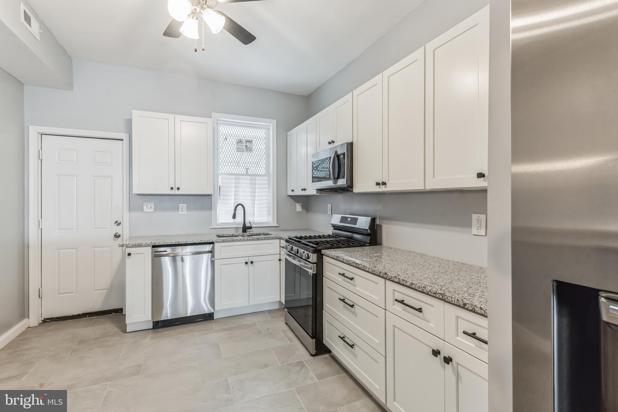 LEXINGTON - Residential Lease