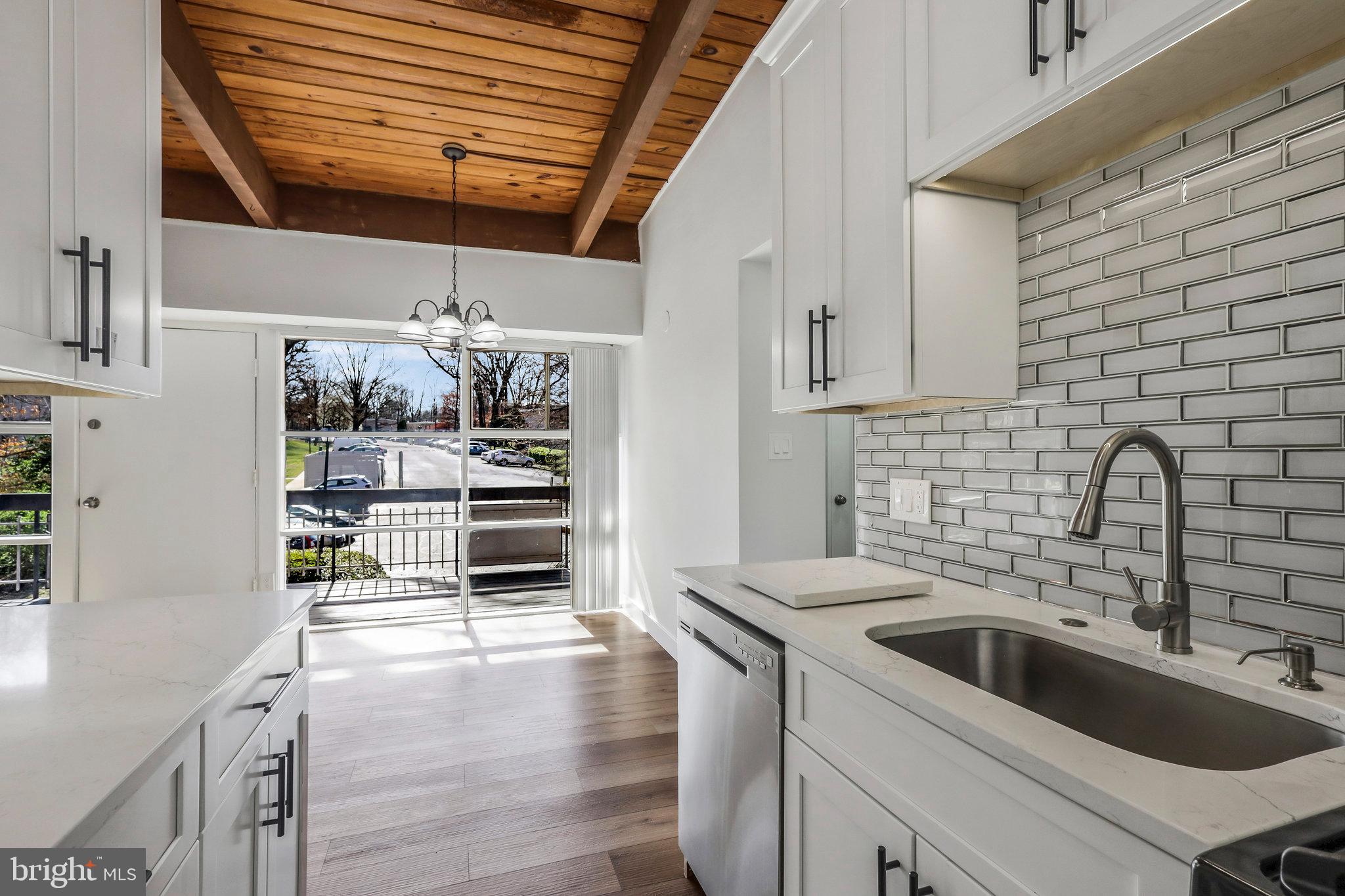 HERITAGE WOODS NORTH - Residential Lease