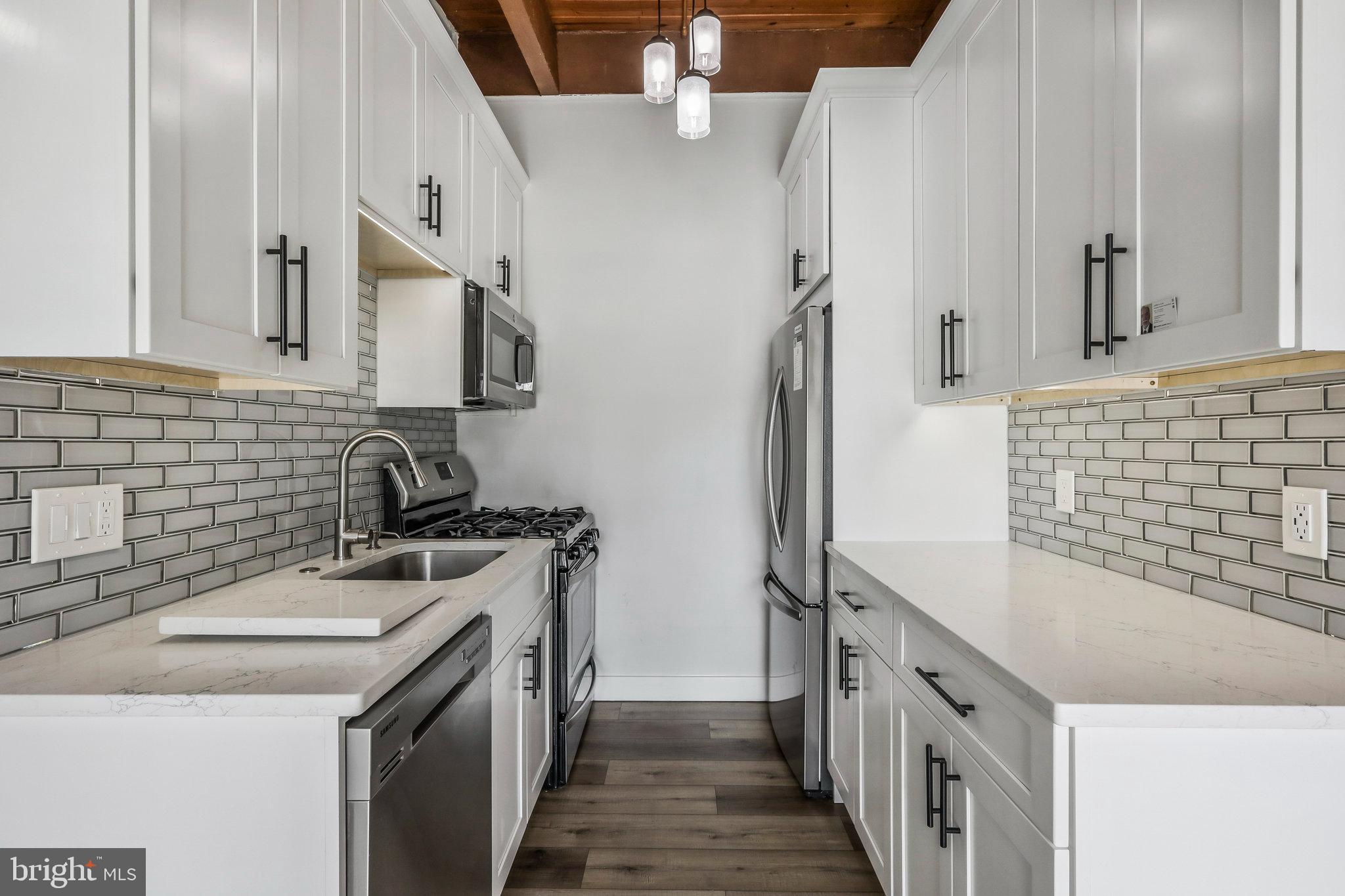 HERITAGE WOODS NORTH - Residential Lease