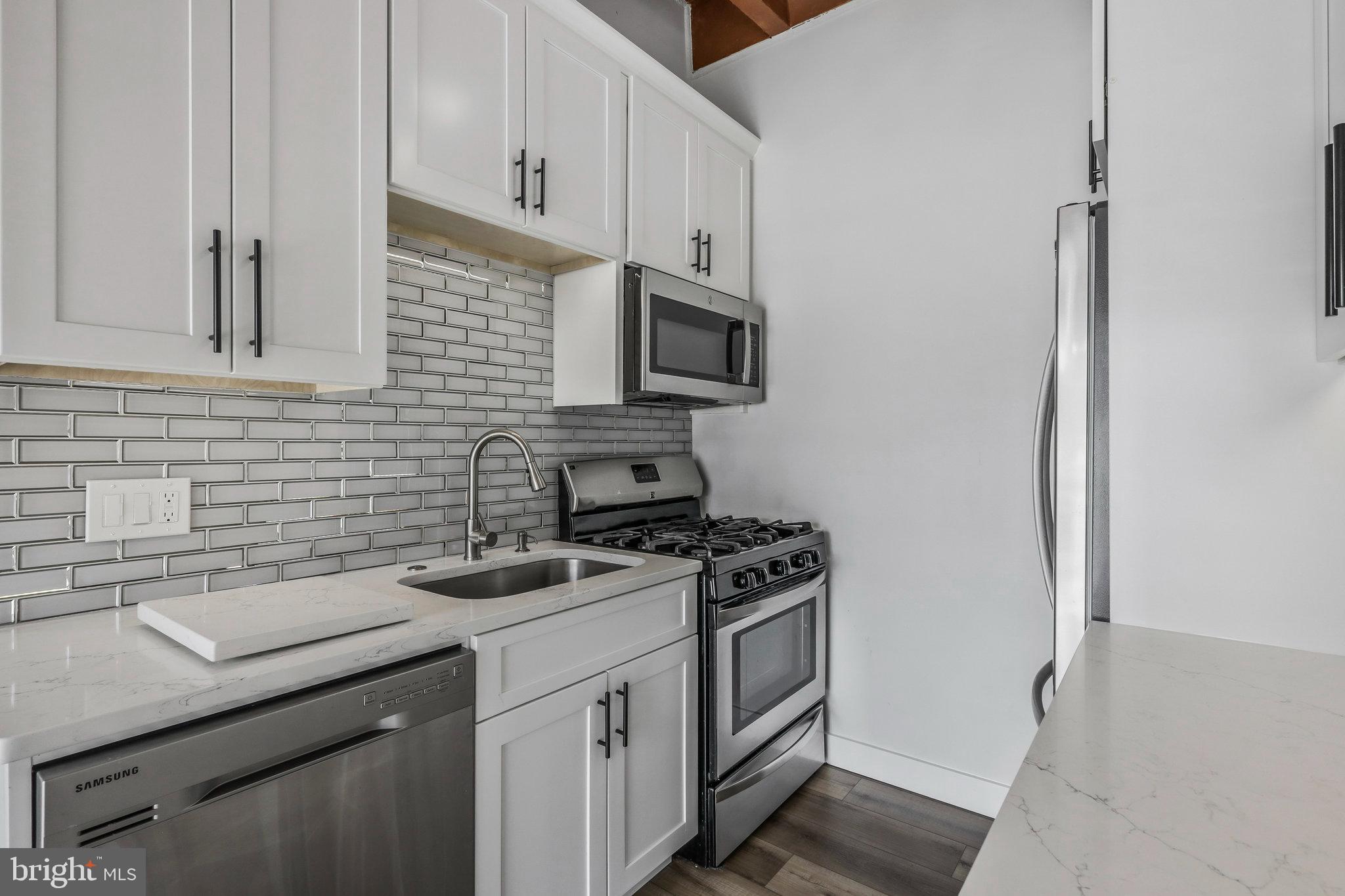 HERITAGE WOODS NORTH - Residential Lease