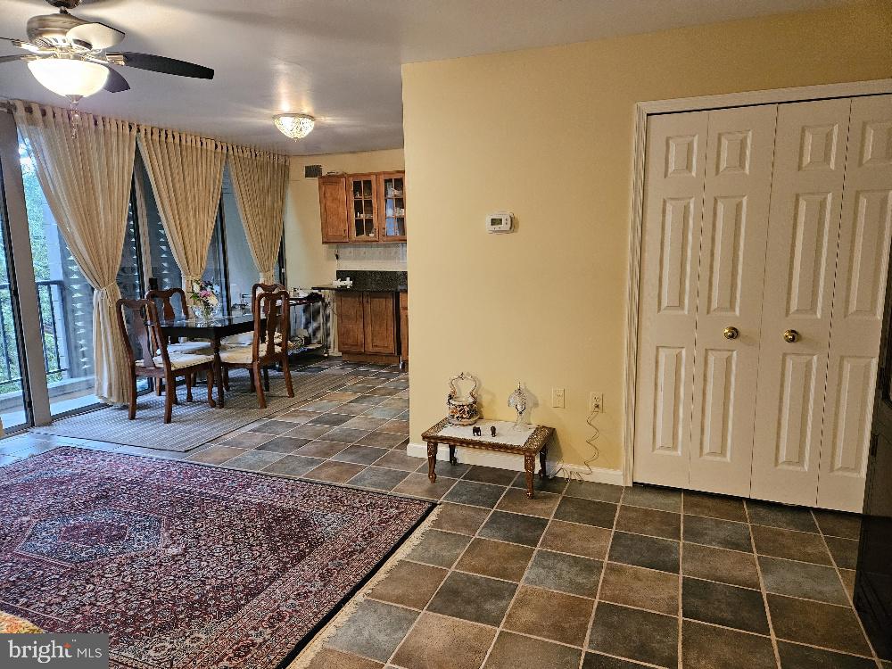 4420 BRIARWOOD COURT N 24