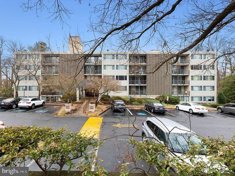 4420 BRIARWOOD COURT N 24 ANNANDALE VA 22003
