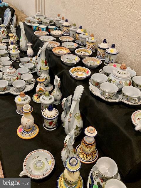LITTLE ITALY - Commercial Sale