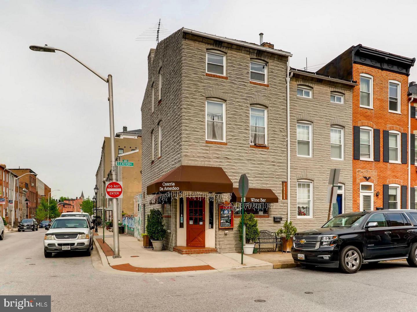 LITTLE ITALY - Commercial Sale