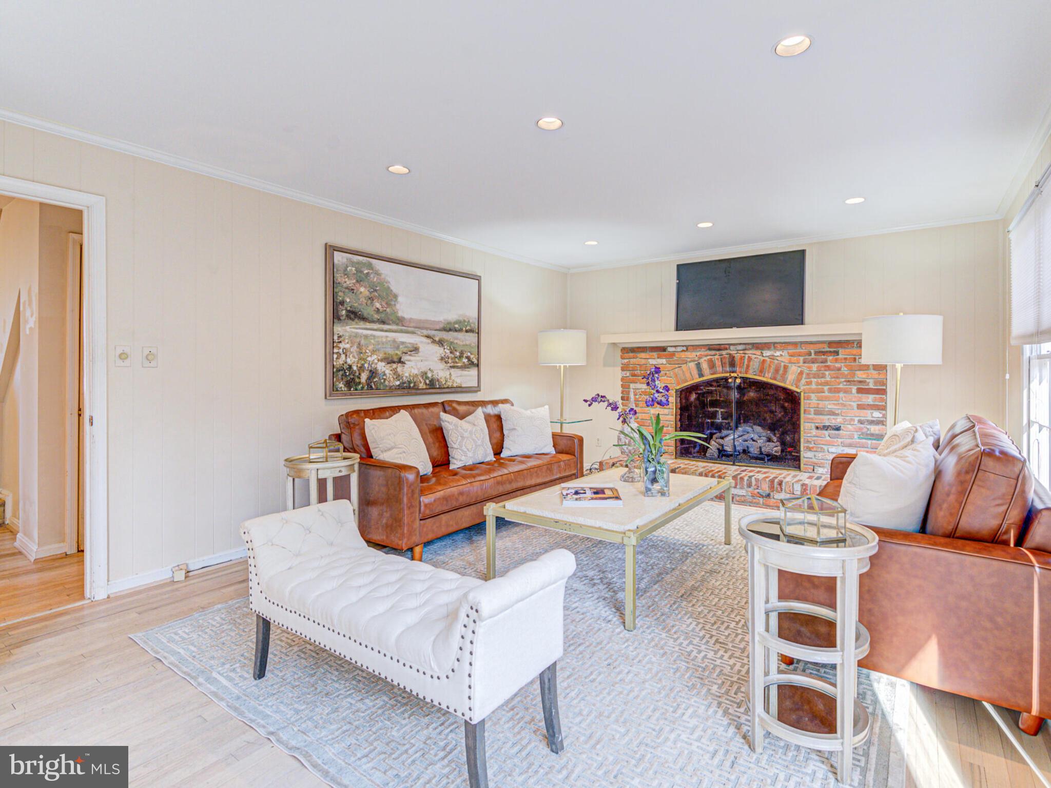 MARLBOROUGH - Residential