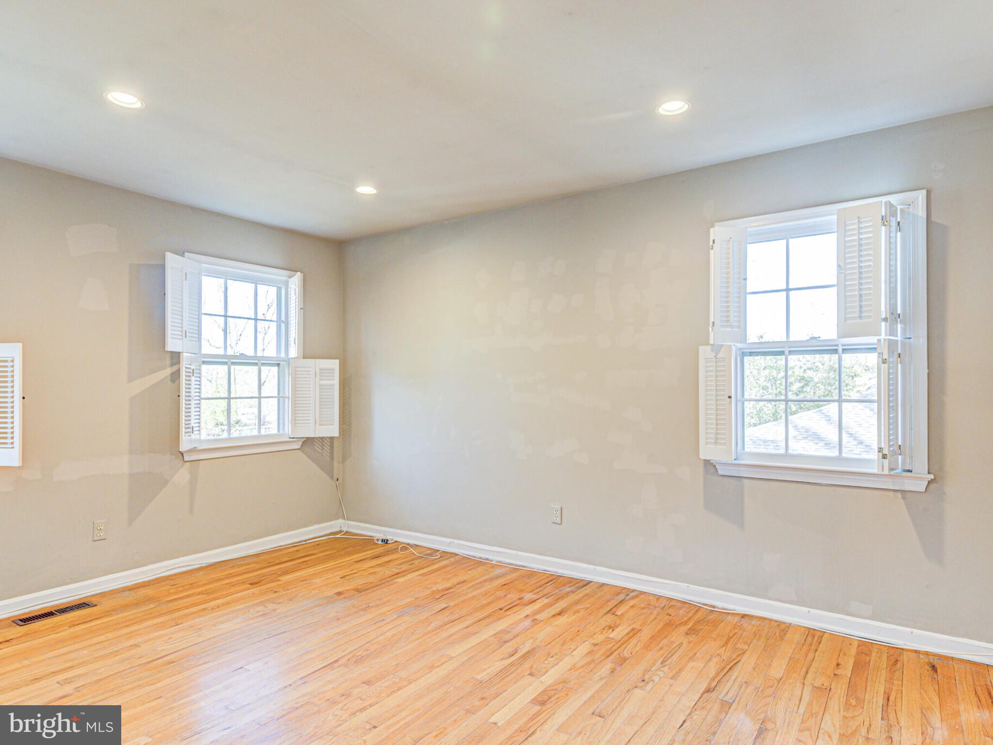 MARLBOROUGH - Residential