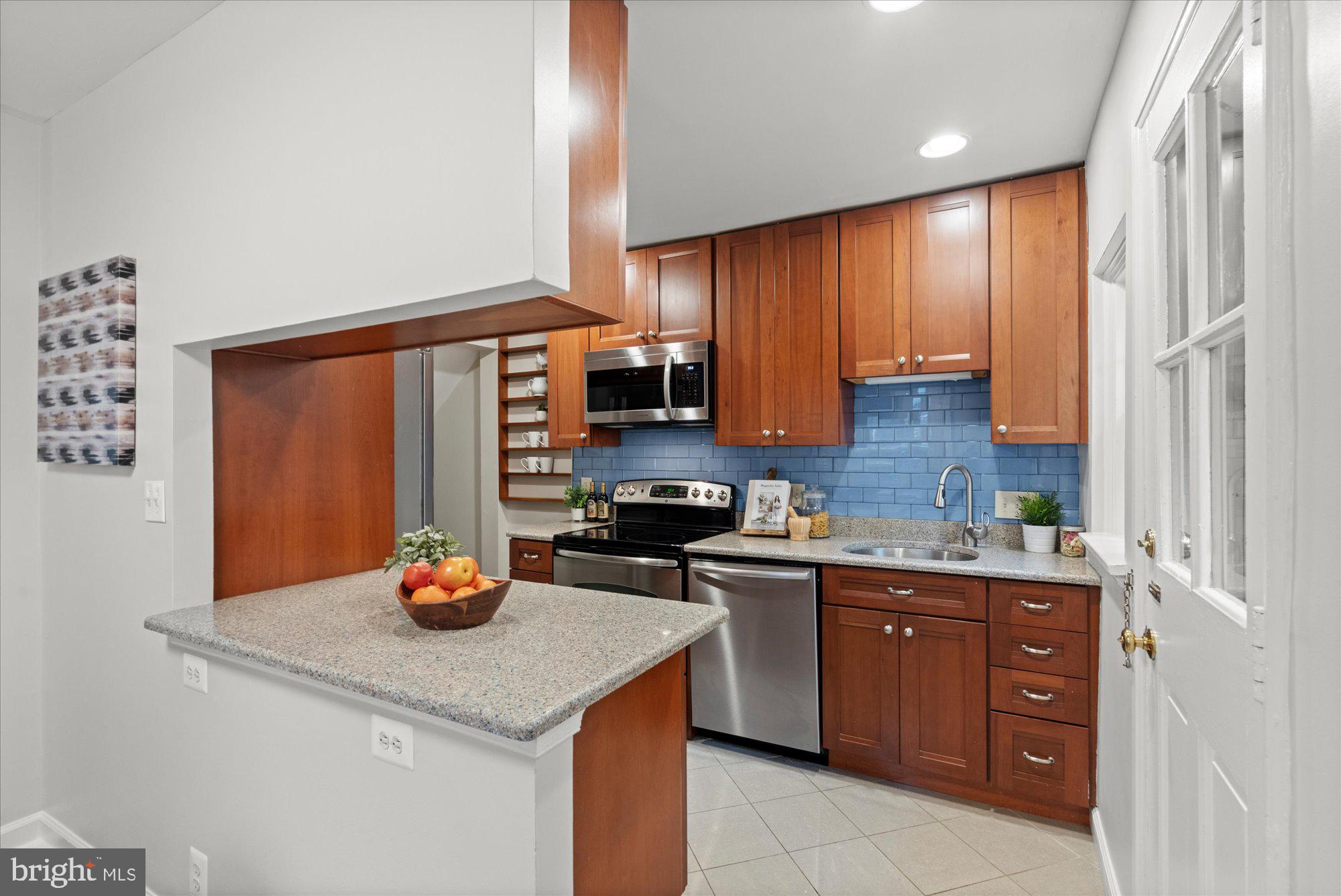 FAIRLINGTON MEWS - Residential