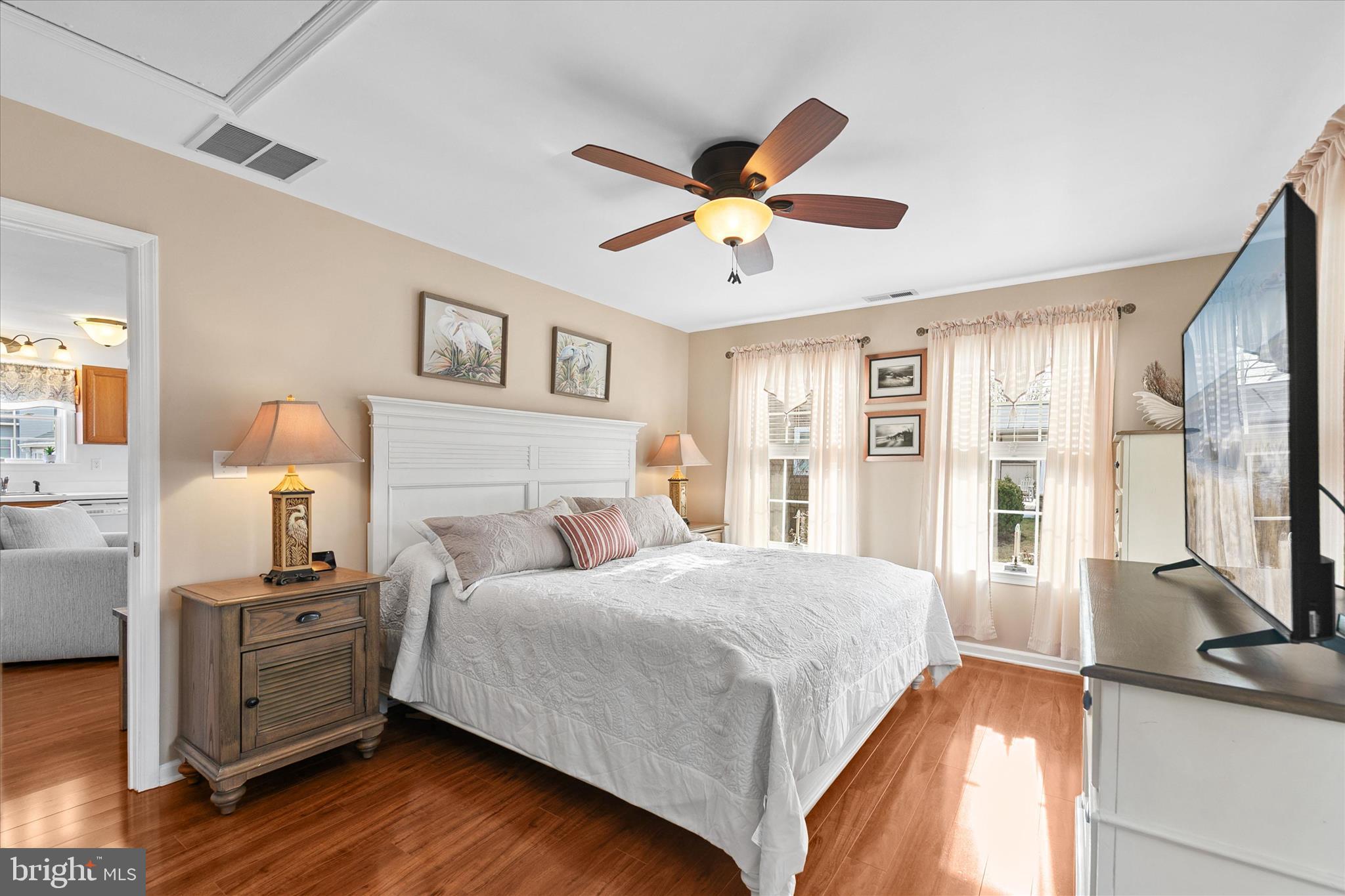 CANAL VILLAGE - Residential