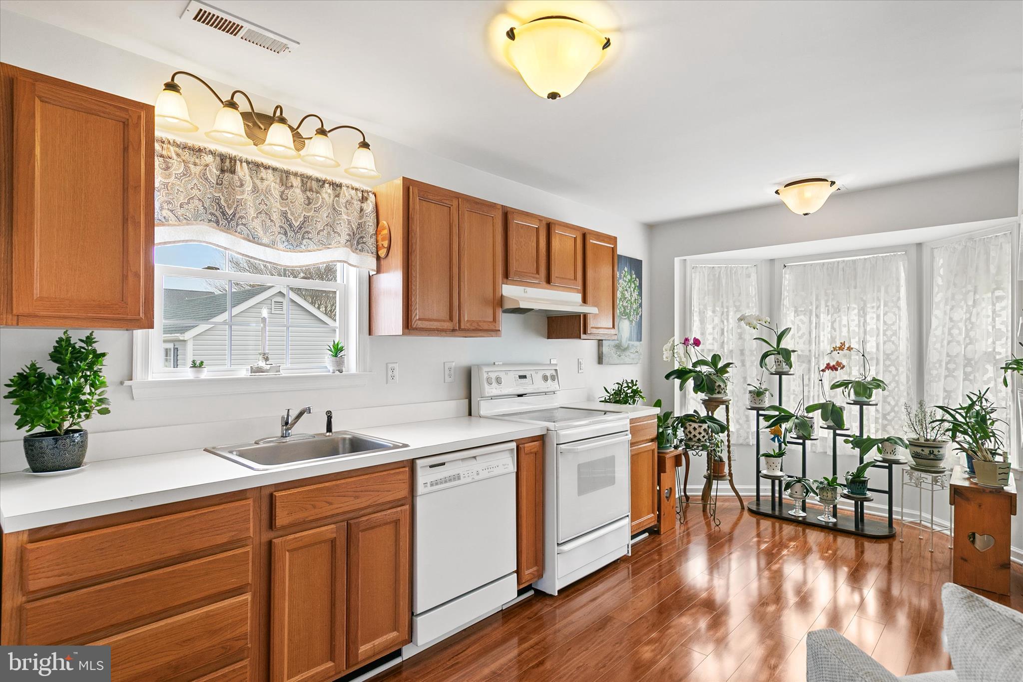 CANAL VILLAGE - Residential