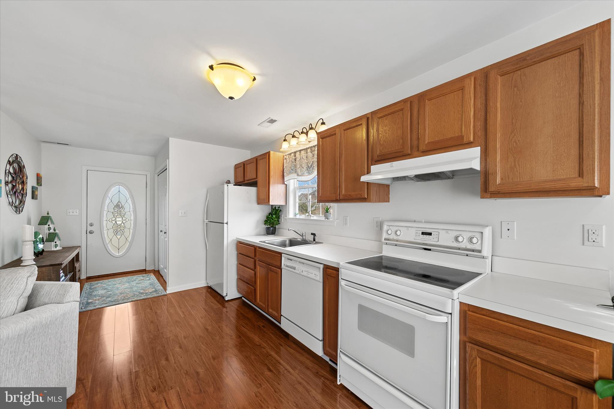 CANAL VILLAGE - Residential